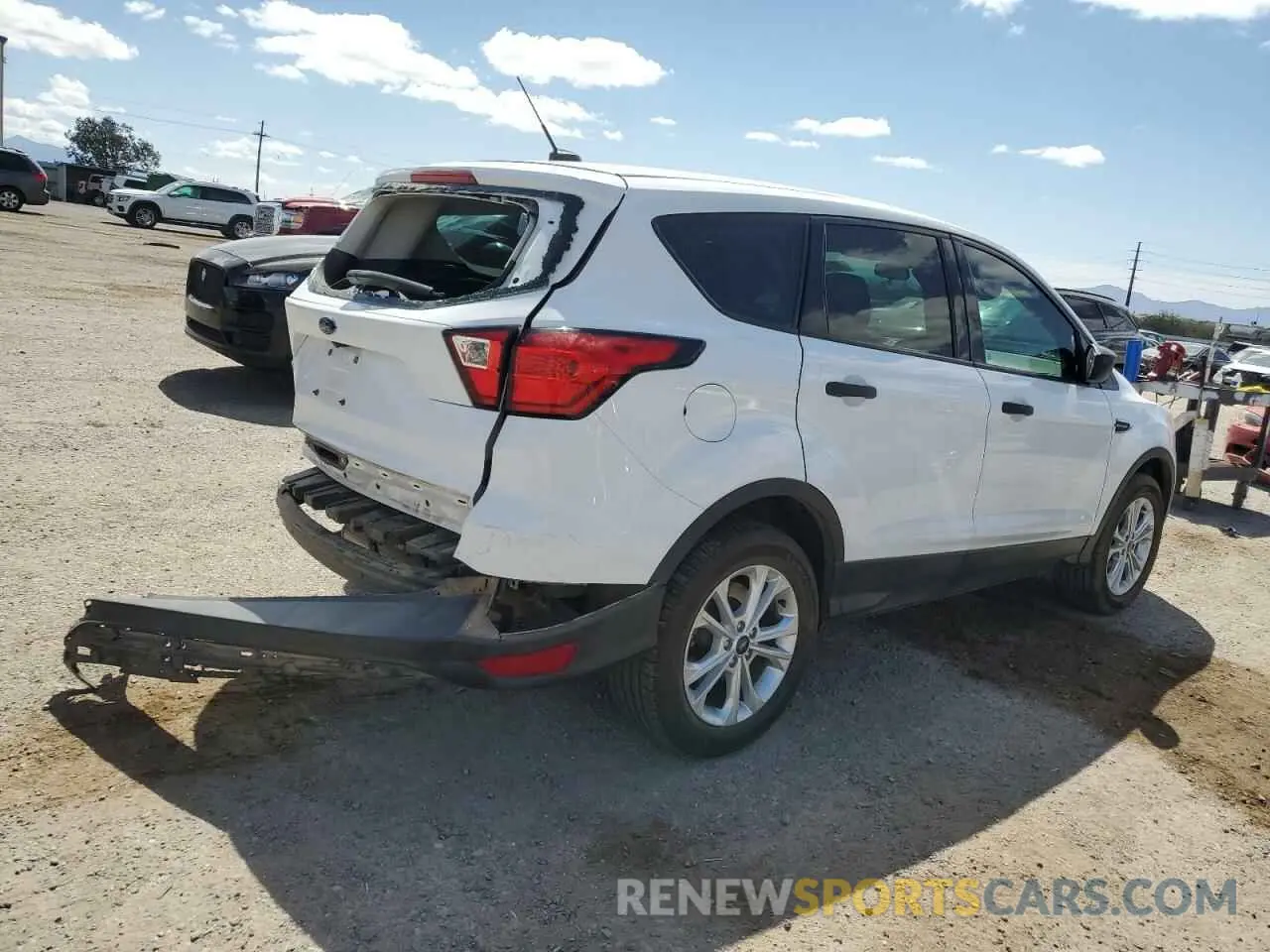 3 Photograph of a damaged car 1FMCU0F78KUB04667 FORD ESCAPE 2019