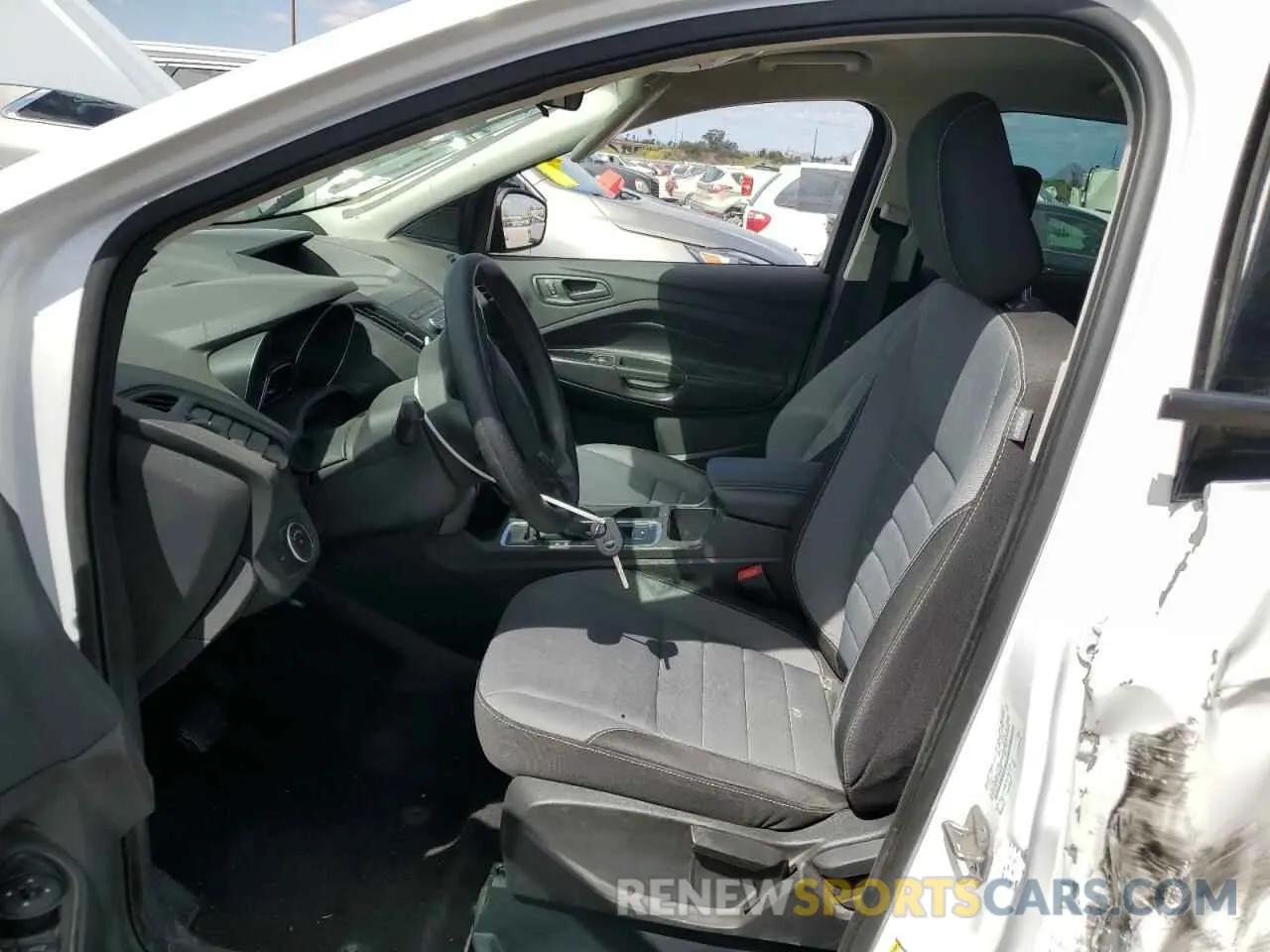 7 Photograph of a damaged car 1FMCU0F78KUB04667 FORD ESCAPE 2019