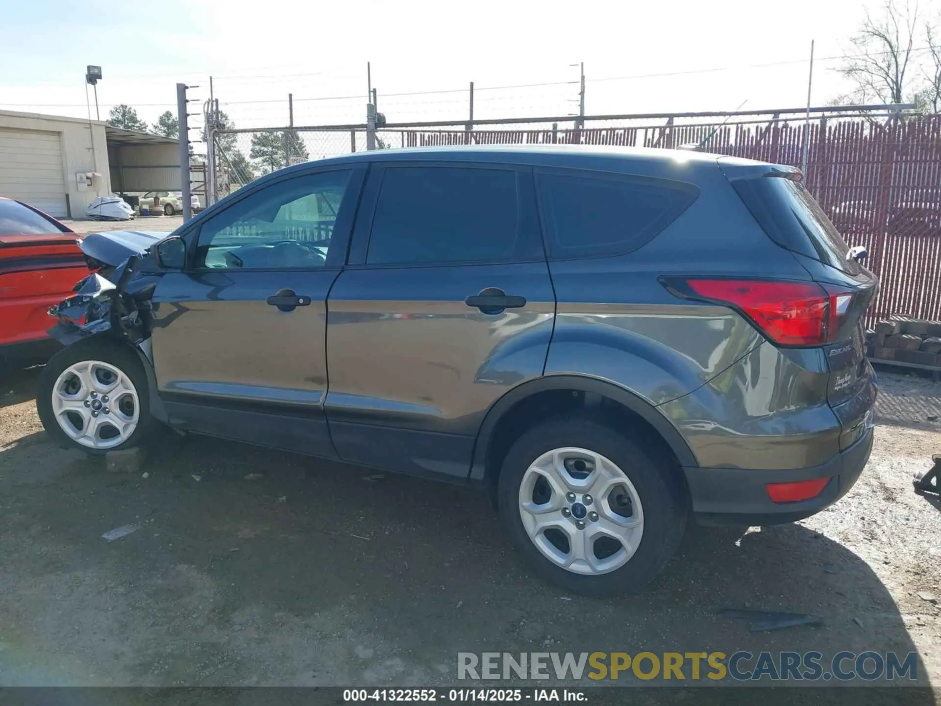 3 Photograph of a damaged car 1FMCU0F78KUB26457 FORD ESCAPE 2019