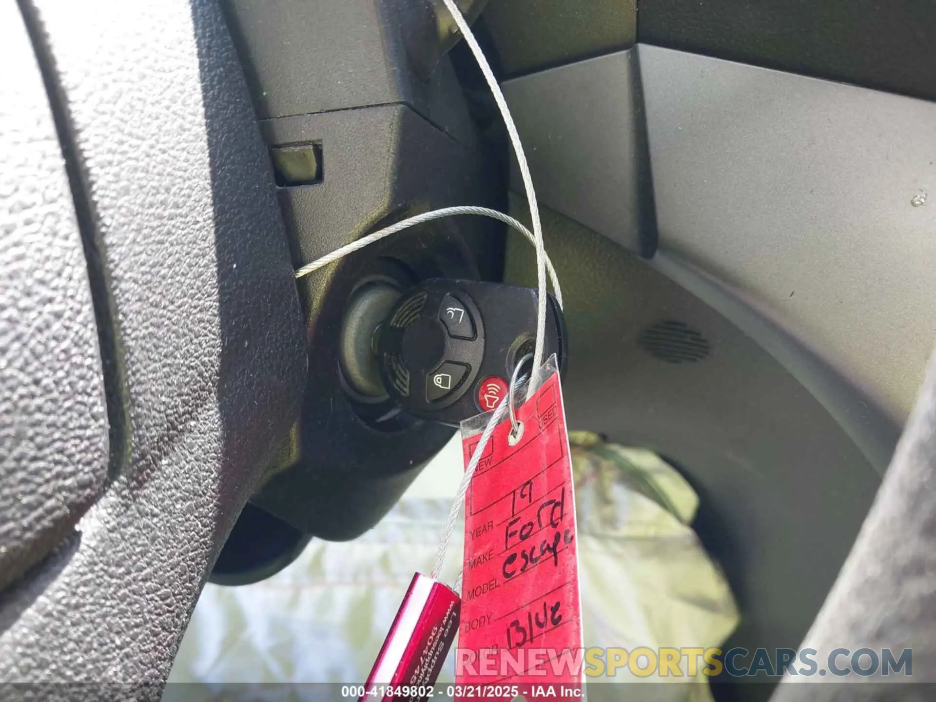 11 Photograph of a damaged car 1FMCU0F79KUA38758 FORD ESCAPE 2019