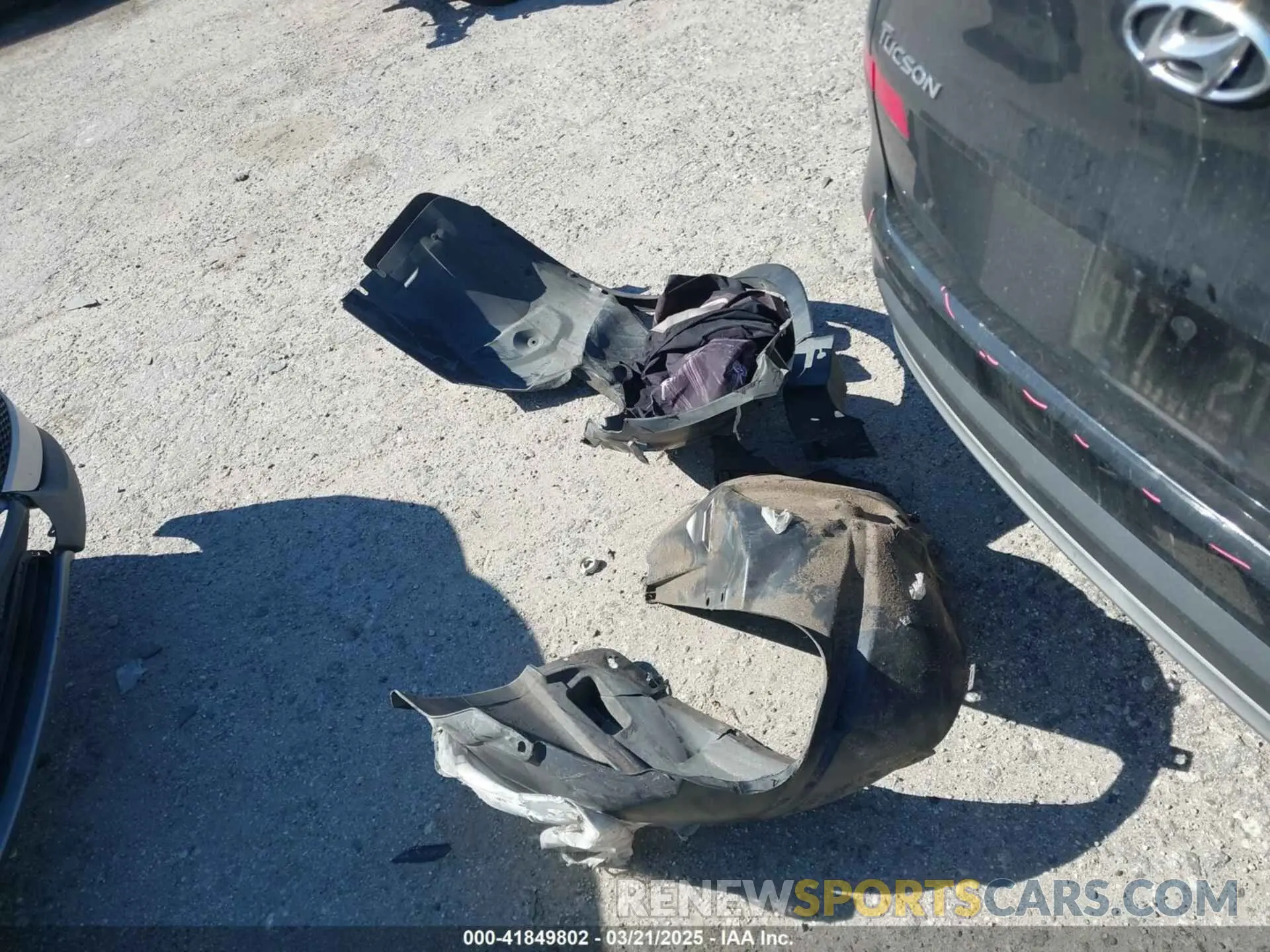 12 Photograph of a damaged car 1FMCU0F79KUA38758 FORD ESCAPE 2019