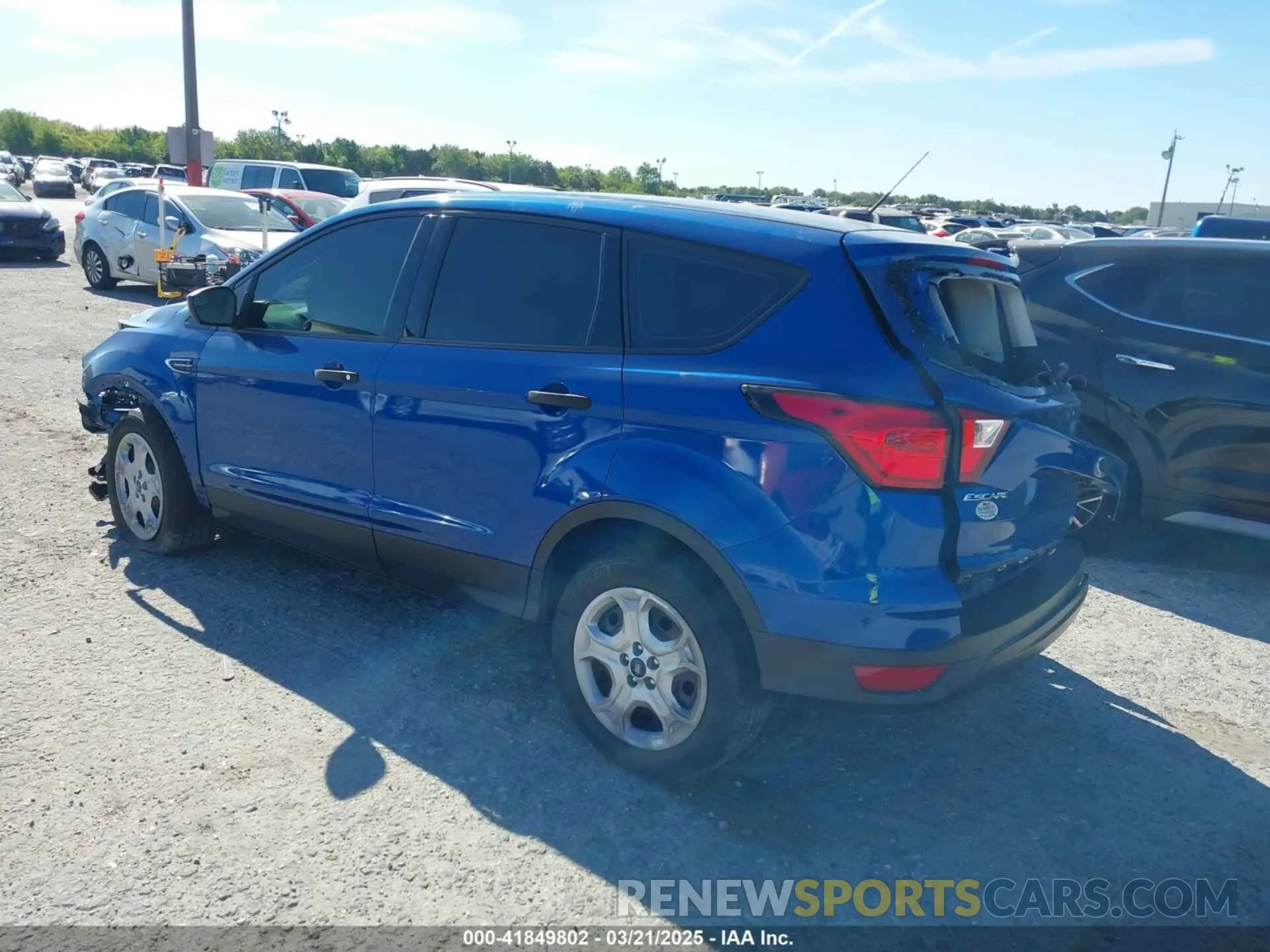 3 Photograph of a damaged car 1FMCU0F79KUA38758 FORD ESCAPE 2019