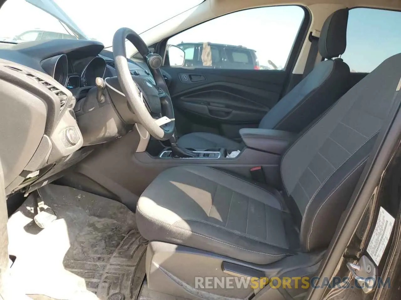 7 Photograph of a damaged car 1FMCU0F79KUB26368 FORD ESCAPE 2019