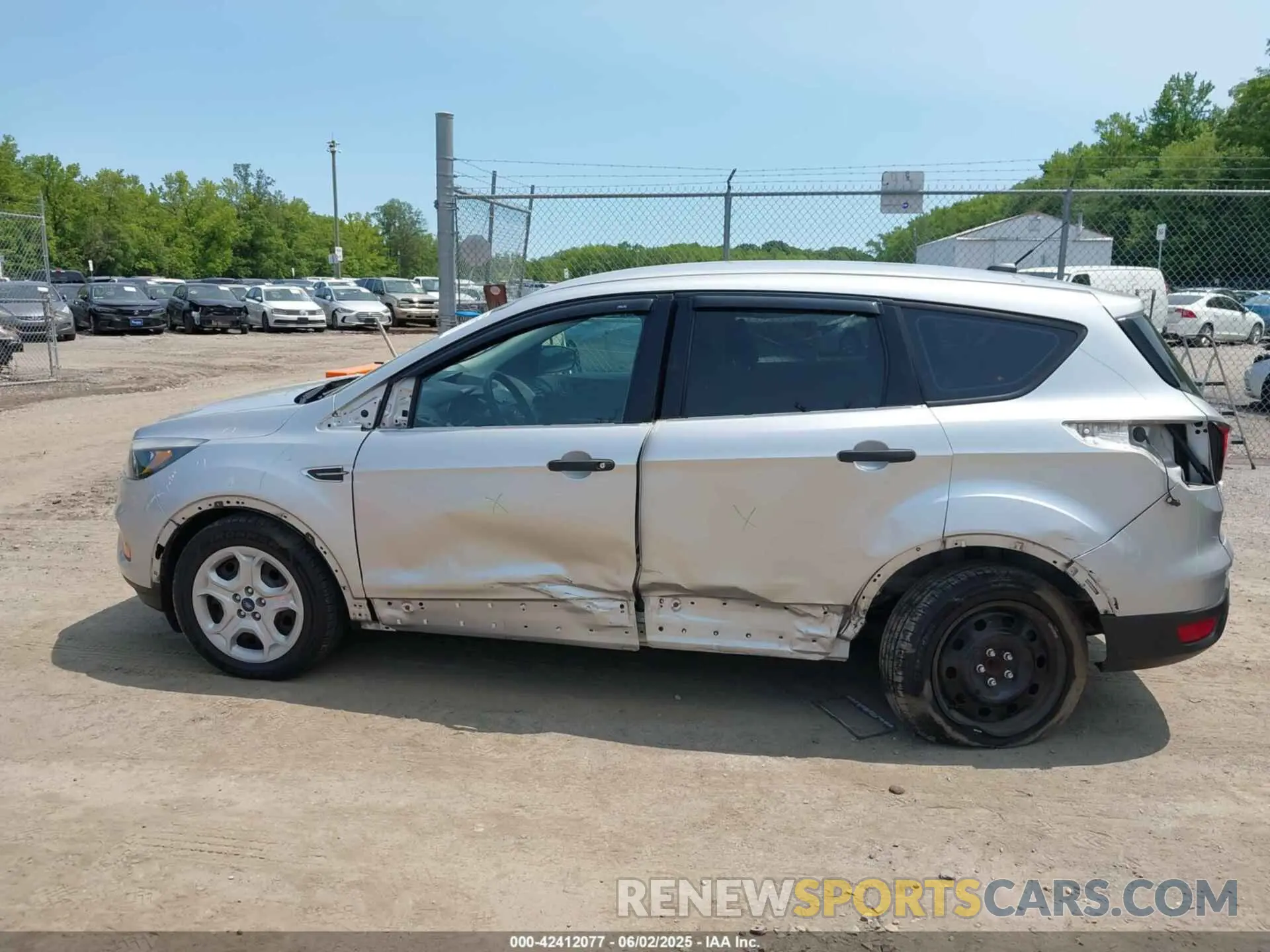 15 Photograph of a damaged car 1FMCU0F7XKUA44780 FORD ESCAPE 2019