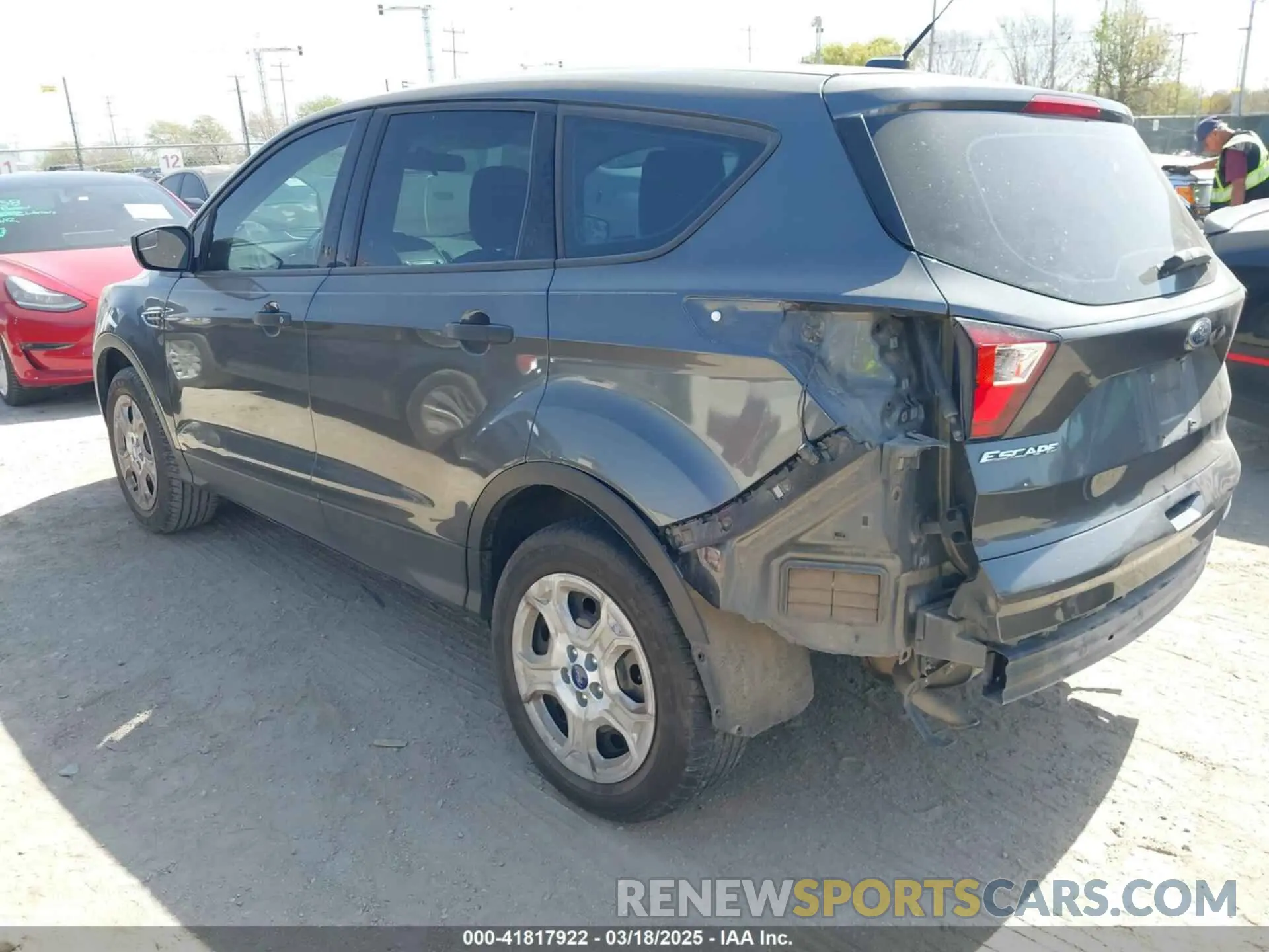 3 Photograph of a damaged car 1FMCU0F7XKUA62907 FORD ESCAPE 2019