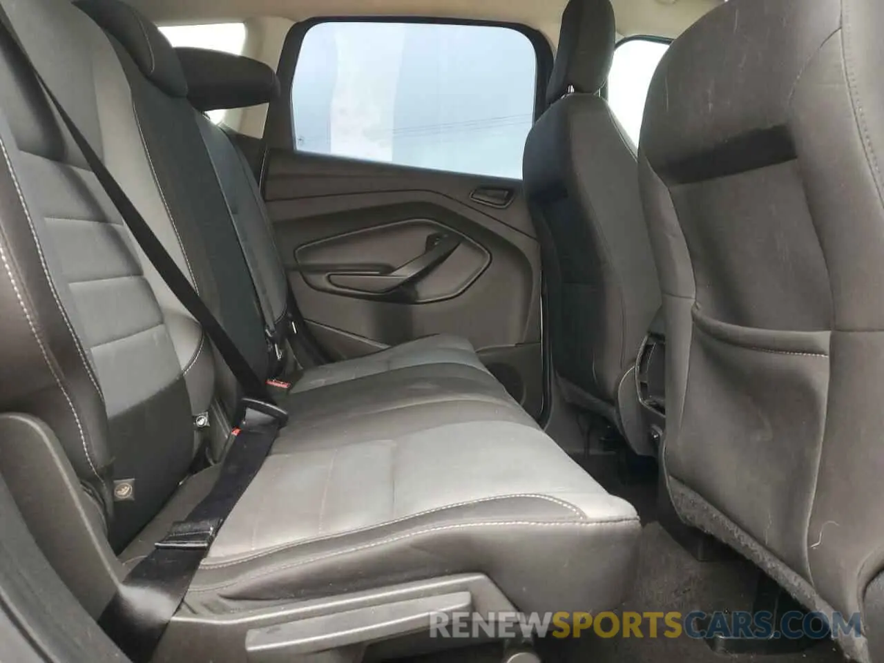 11 Photograph of a damaged car 1FMCU0F7XKUA89394 FORD ESCAPE 2019
