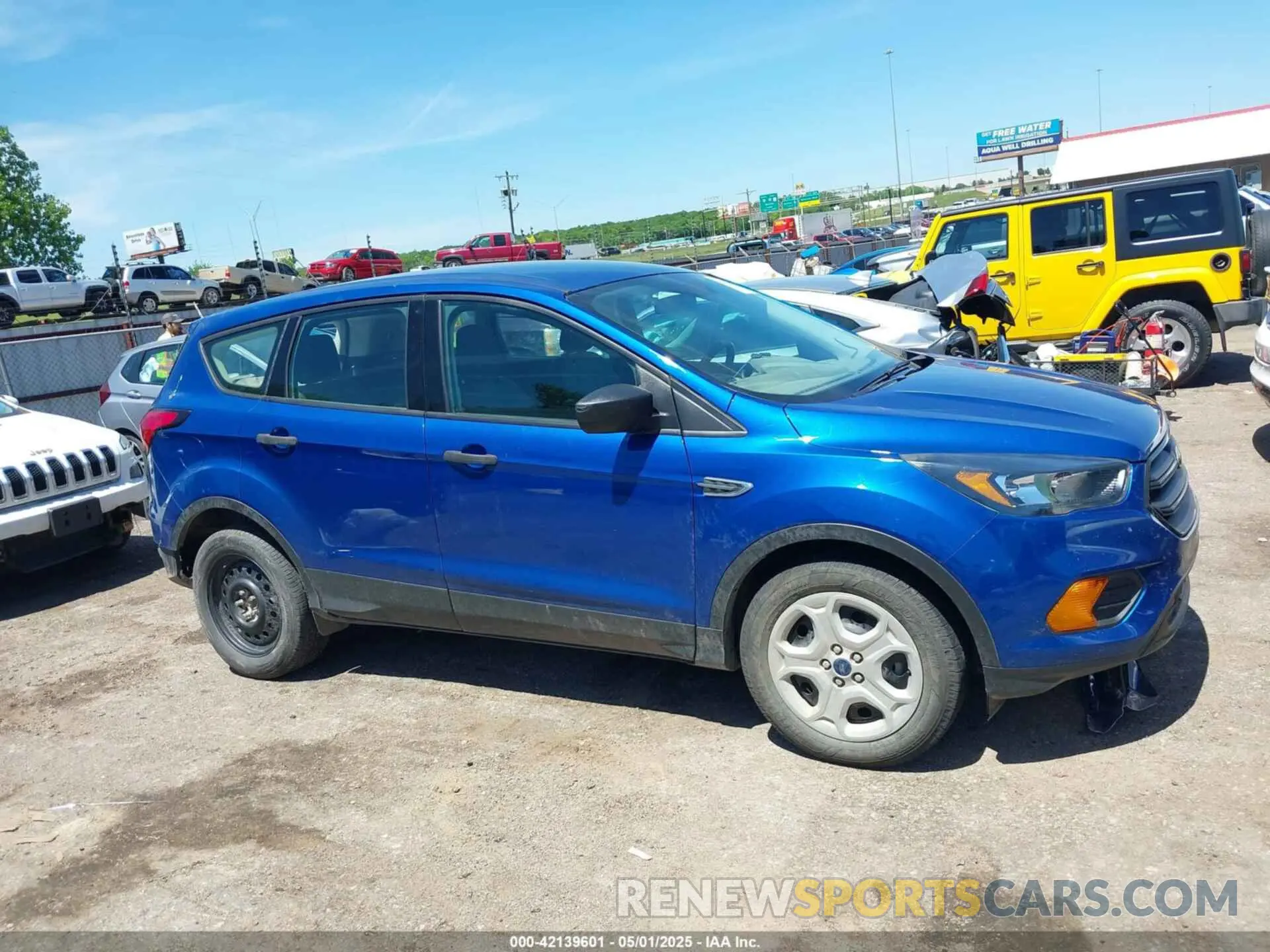 13 Photograph of a damaged car 1FMCU0F7XKUB58066 FORD ESCAPE 2019