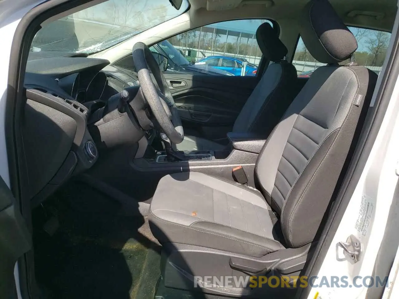 7 Photograph of a damaged car 1FMCU0F7XKUB94243 FORD ESCAPE 2019