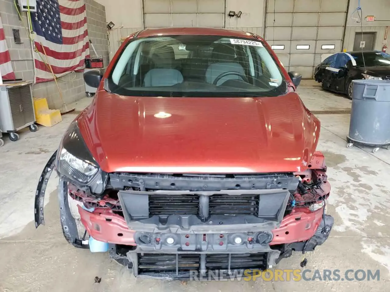 5 Photograph of a damaged car 1FMCU0F7XKUC20100 FORD ESCAPE 2019