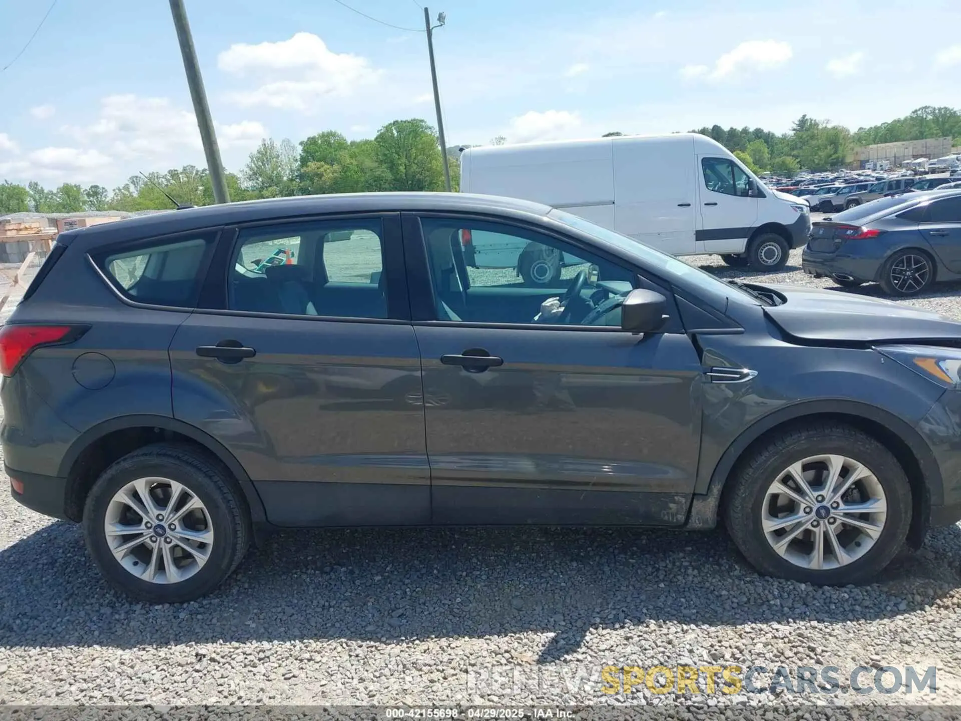 13 Photograph of a damaged car 1FMCU0F7XKUC23627 FORD ESCAPE 2019