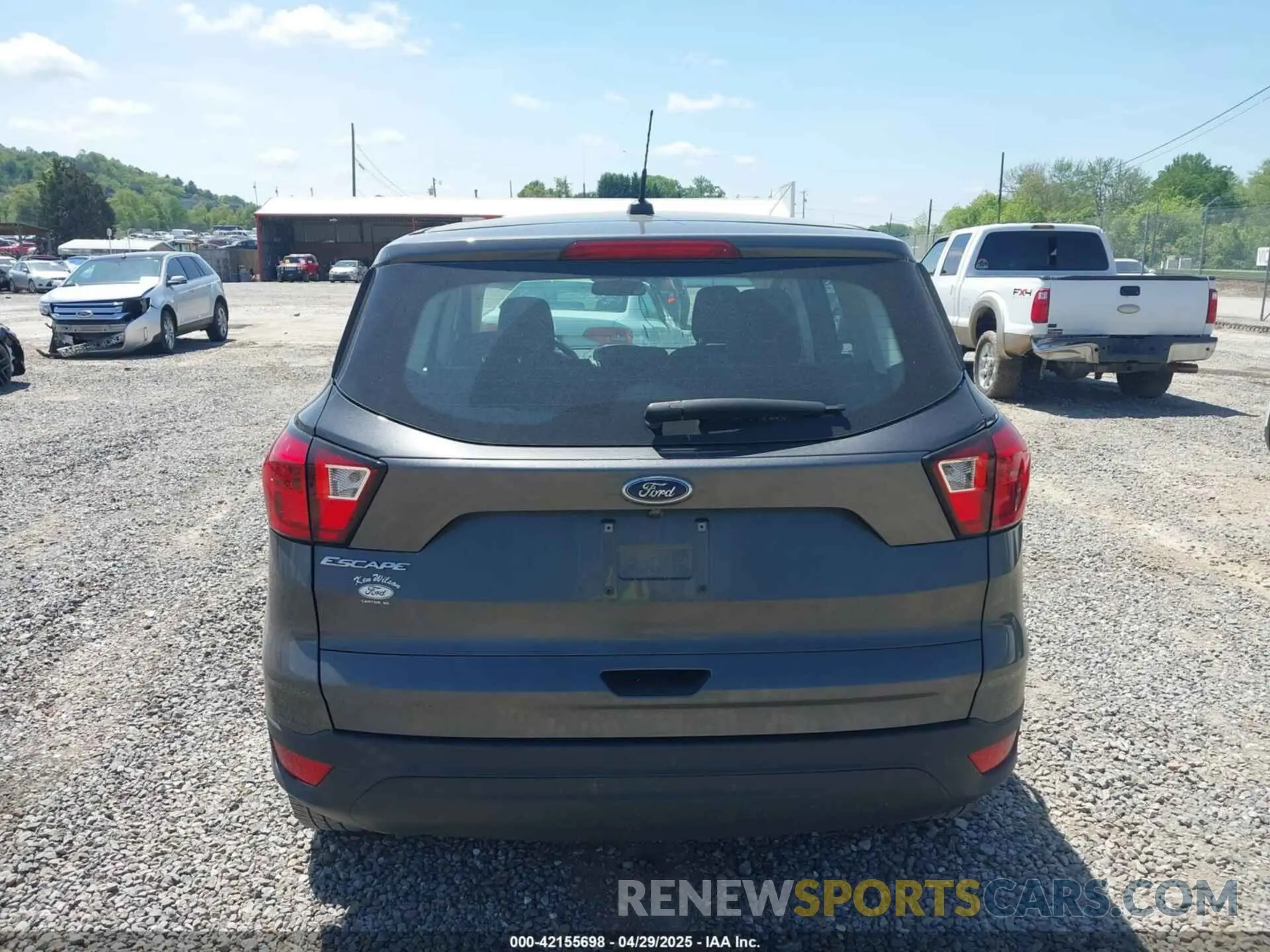 16 Photograph of a damaged car 1FMCU0F7XKUC23627 FORD ESCAPE 2019