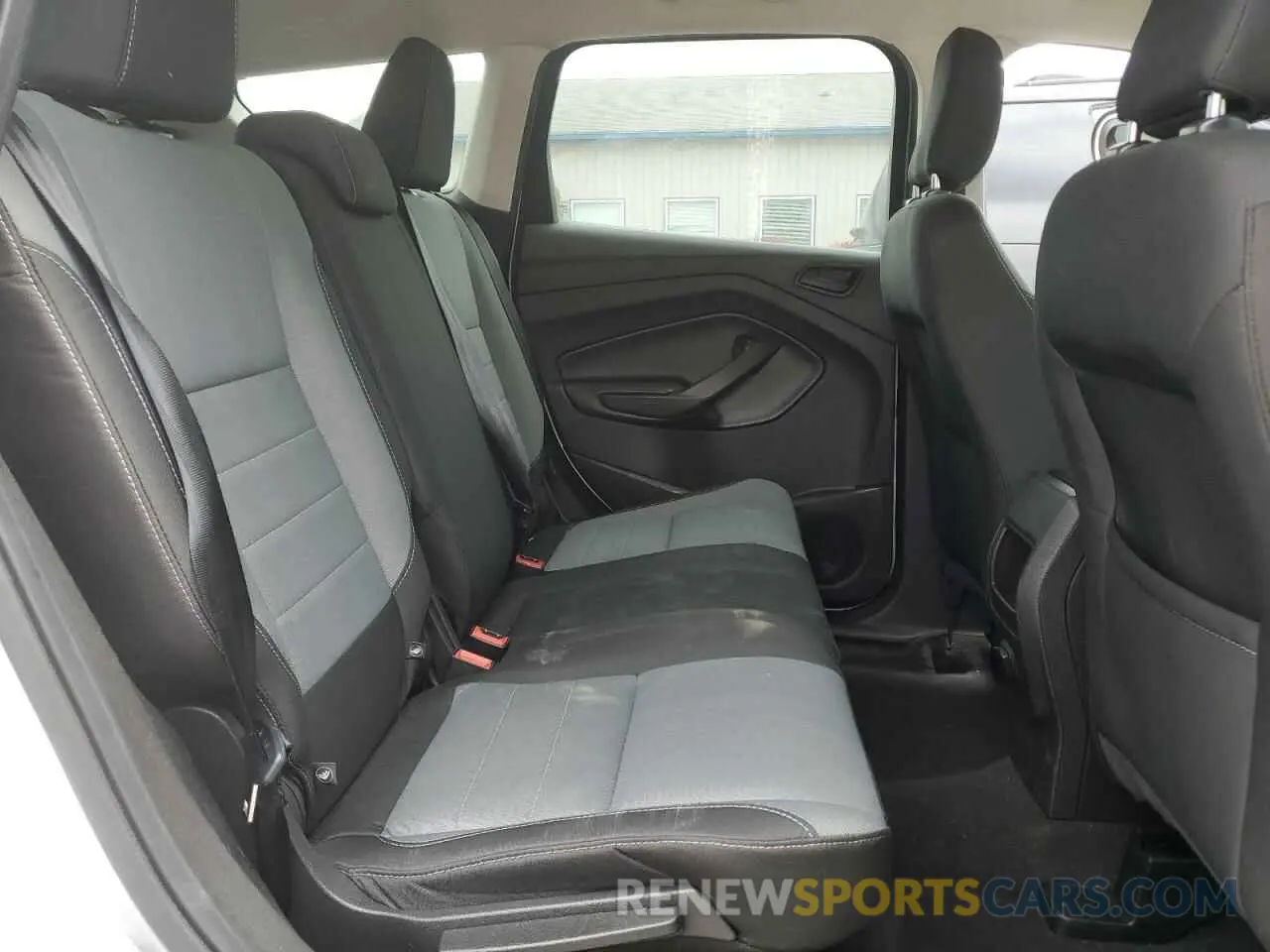 11 Photograph of a damaged car 1FMCU0F7XKUC50200 FORD ESCAPE 2019