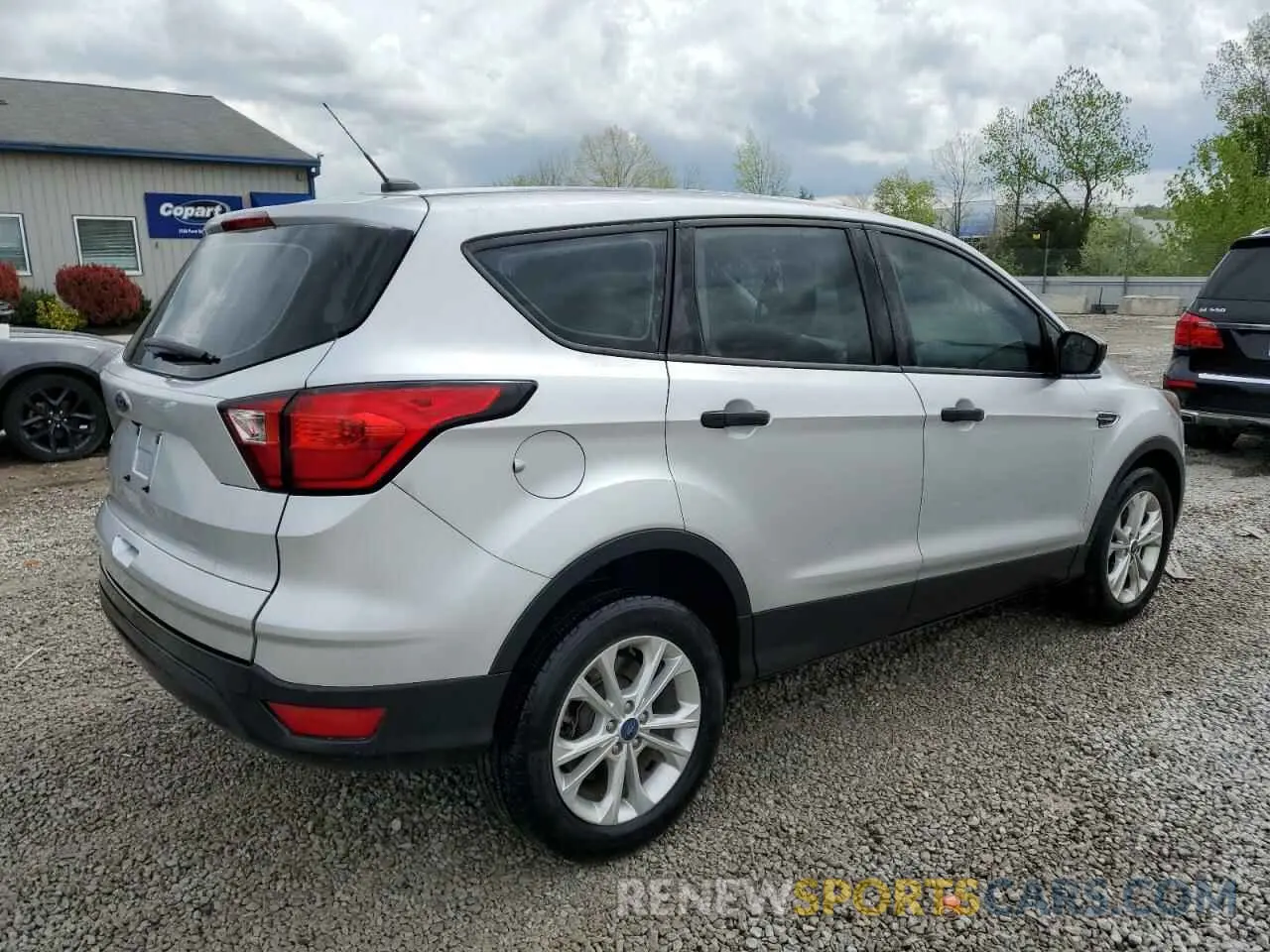 3 Photograph of a damaged car 1FMCU0F7XKUC50200 FORD ESCAPE 2019