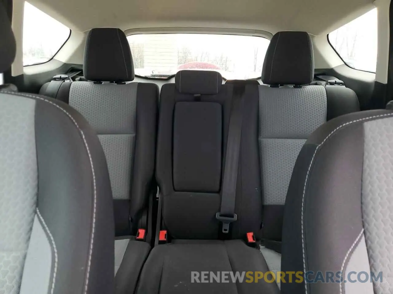 10 Photograph of a damaged car 1FMCU0GD0KUA15969 FORD ESCAPE 2019