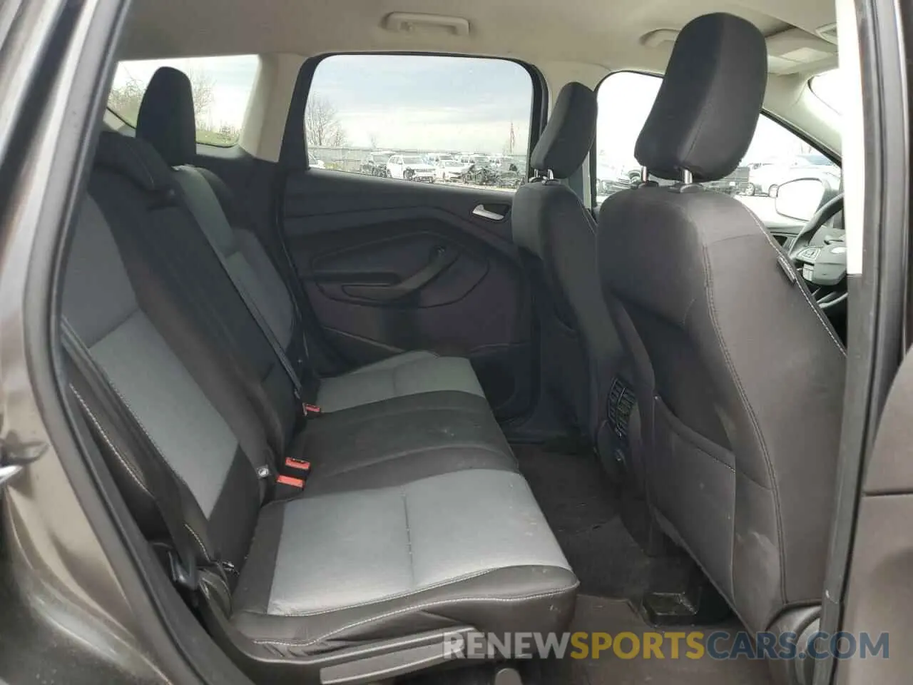 11 Photograph of a damaged car 1FMCU0GD0KUA15969 FORD ESCAPE 2019