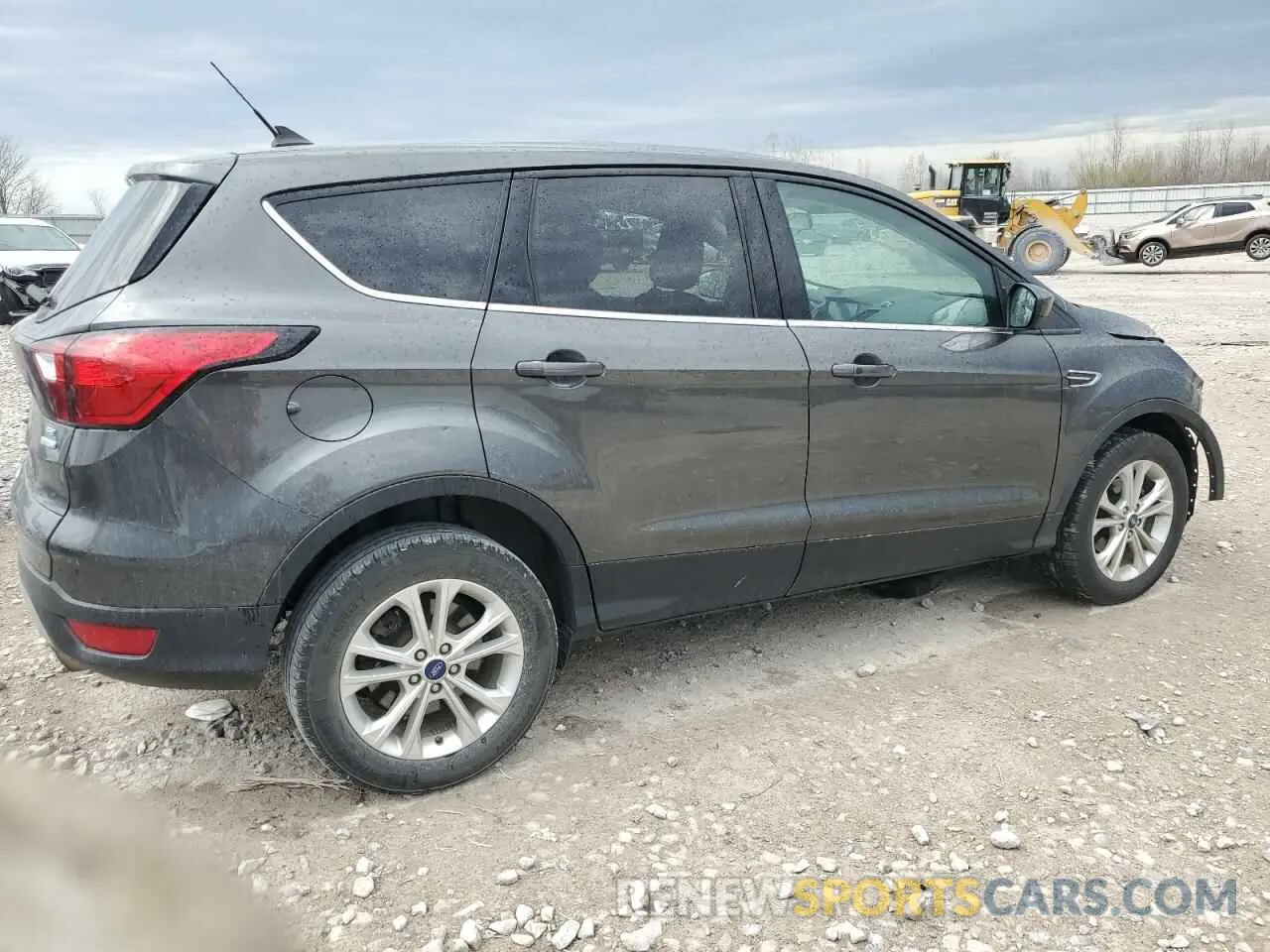 3 Photograph of a damaged car 1FMCU0GD0KUA15969 FORD ESCAPE 2019
