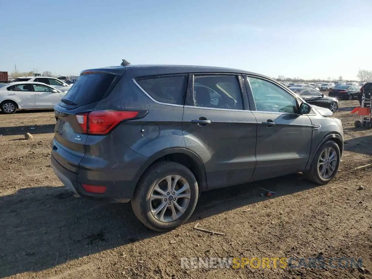 3 Photograph of a damaged car 1FMCU0GD0KUA30813 FORD ESCAPE 2019