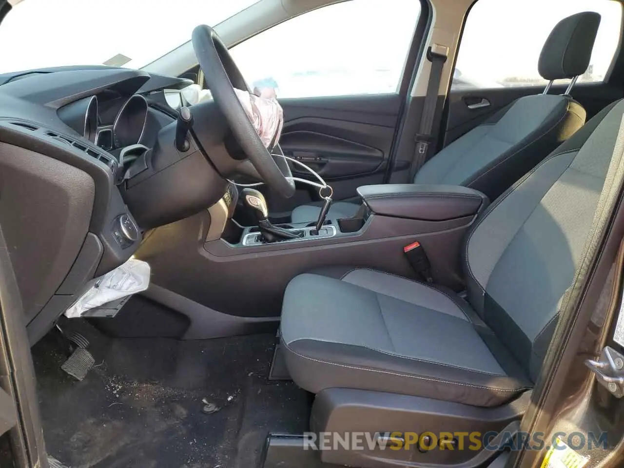 7 Photograph of a damaged car 1FMCU0GD0KUA30813 FORD ESCAPE 2019
