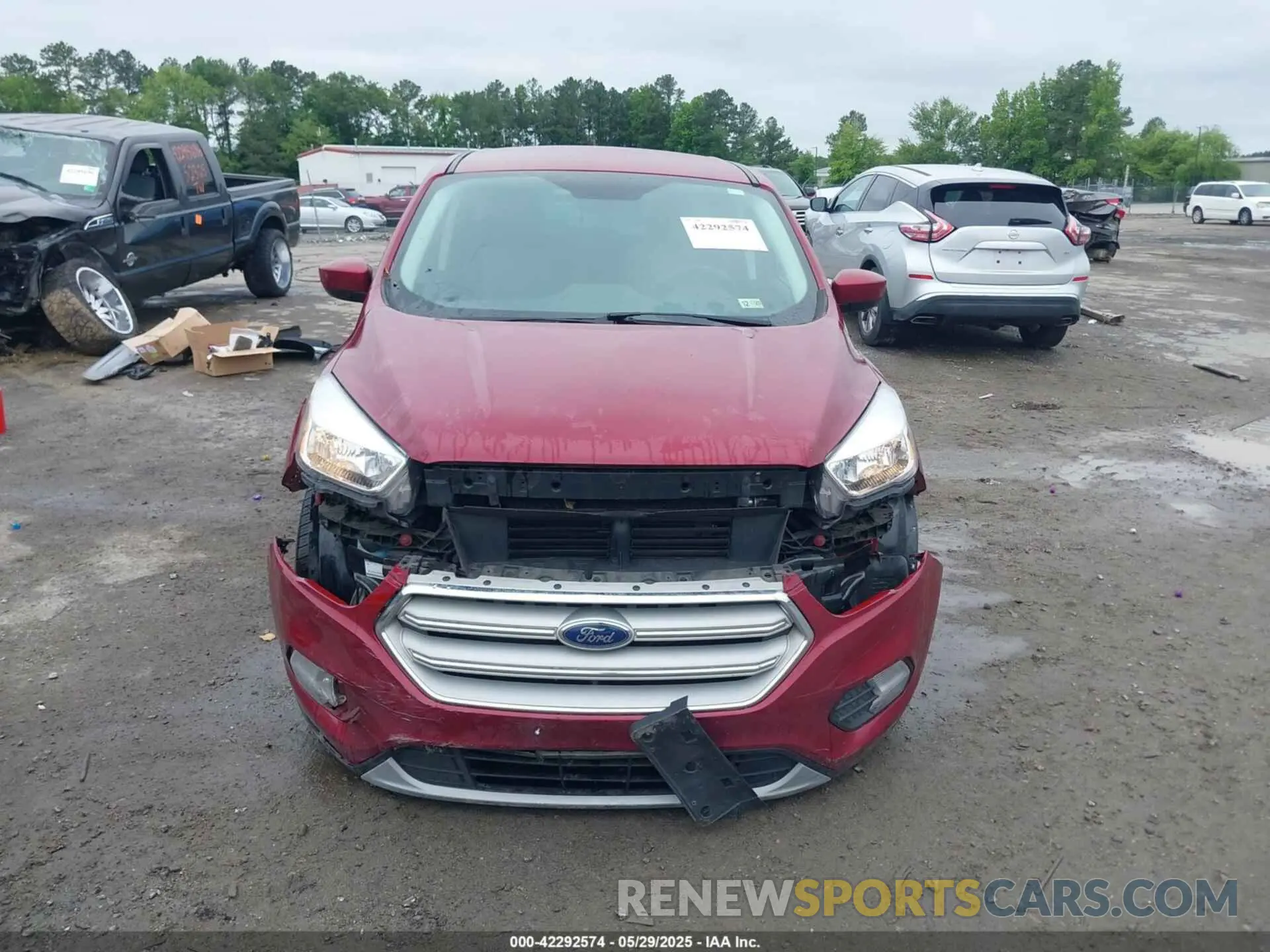 13 Photograph of a damaged car 1FMCU0GD0KUA38832 FORD ESCAPE 2019