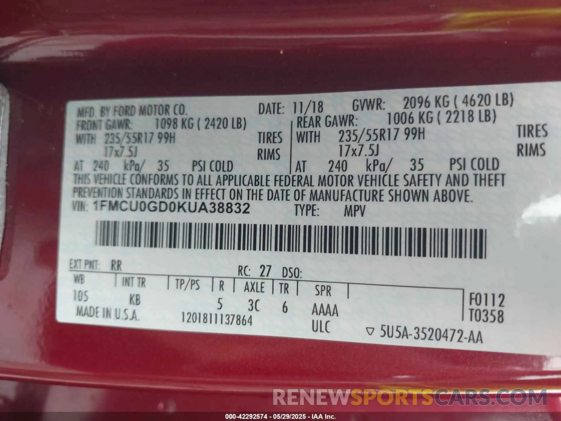 9 Photograph of a damaged car 1FMCU0GD0KUA38832 FORD ESCAPE 2019