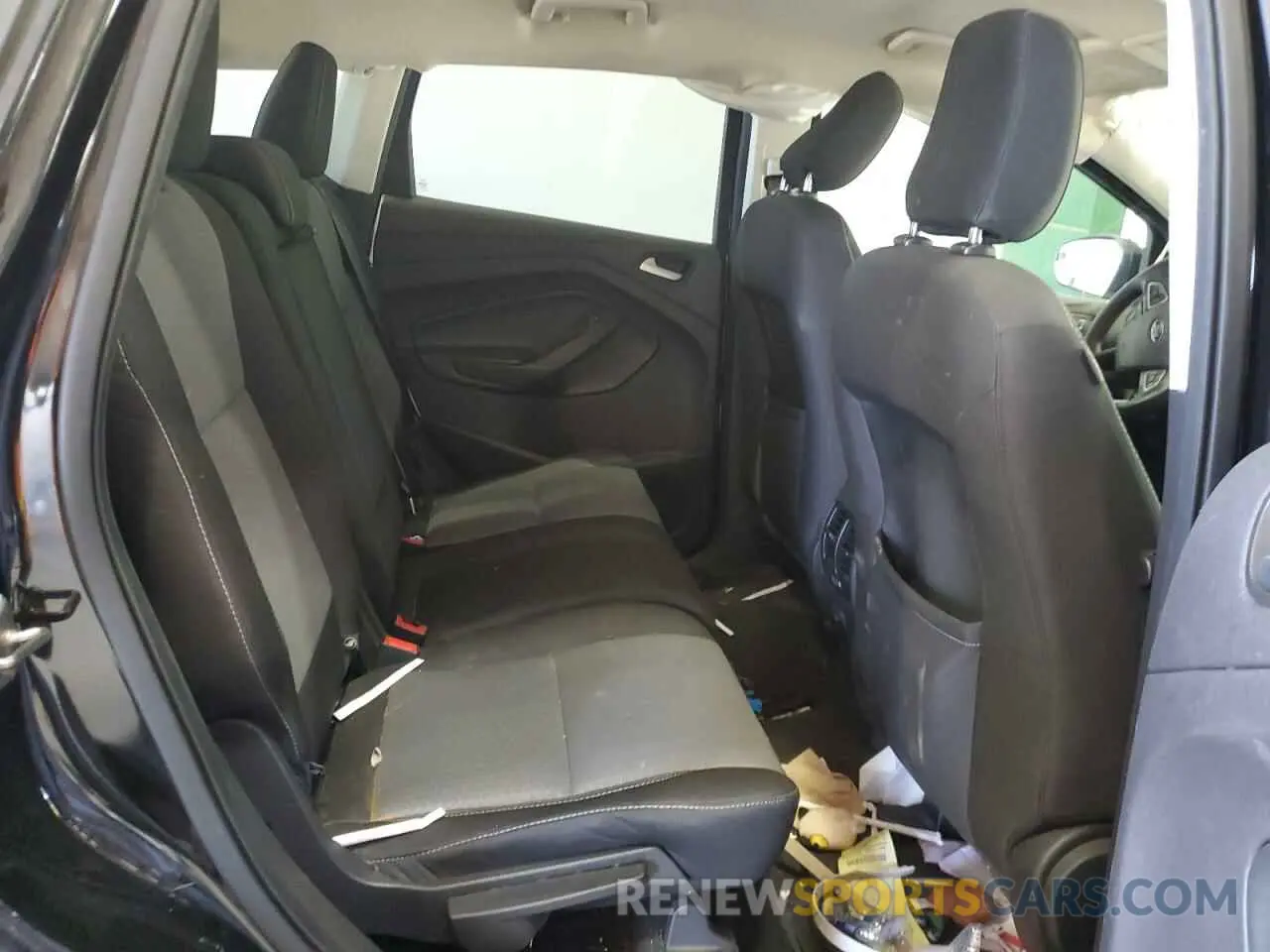 11 Photograph of a damaged car 1FMCU0GD0KUA68252 FORD ESCAPE 2019