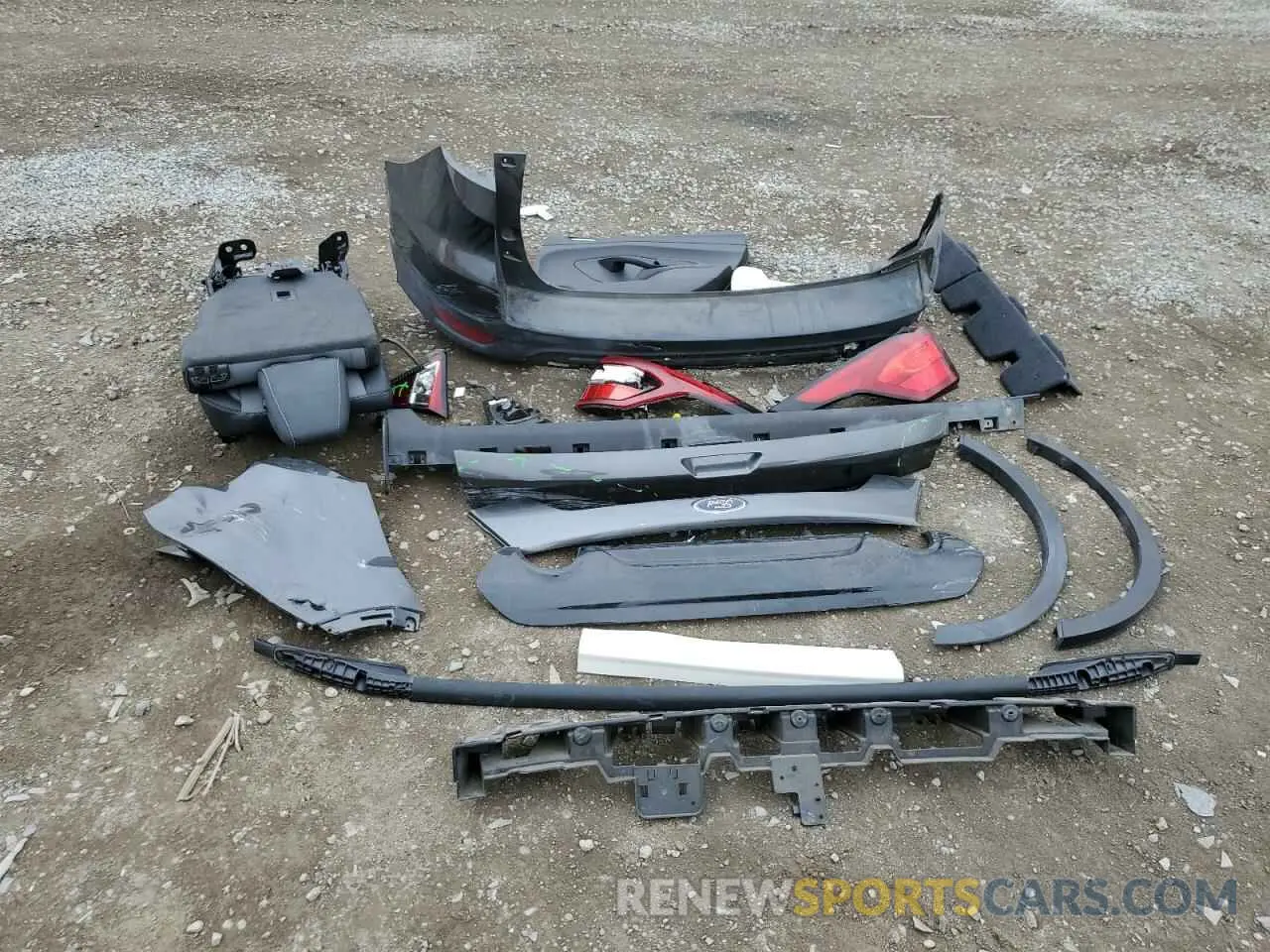 13 Photograph of a damaged car 1FMCU0GD0KUA80546 FORD ESCAPE 2019
