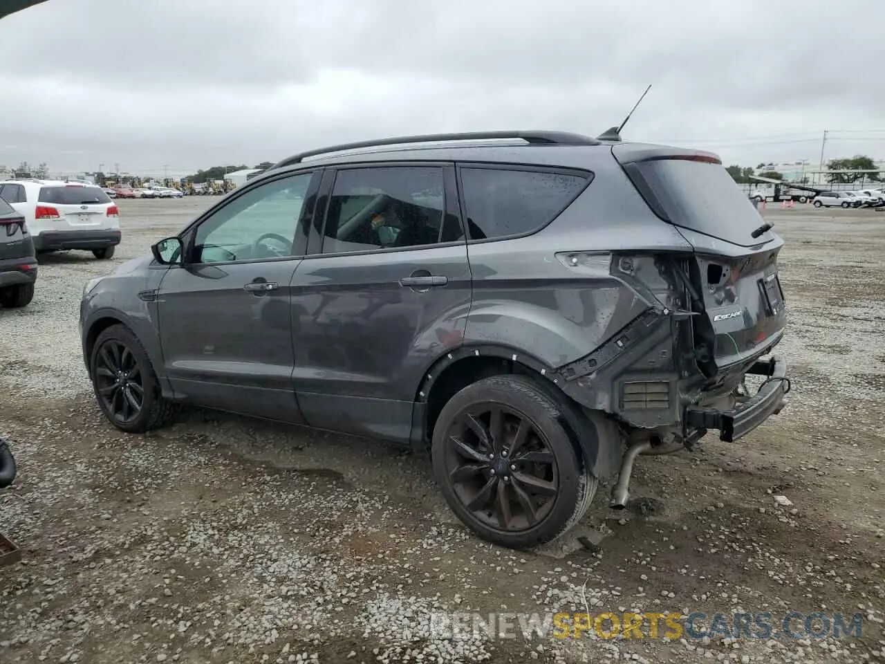 2 Photograph of a damaged car 1FMCU0GD0KUA80546 FORD ESCAPE 2019