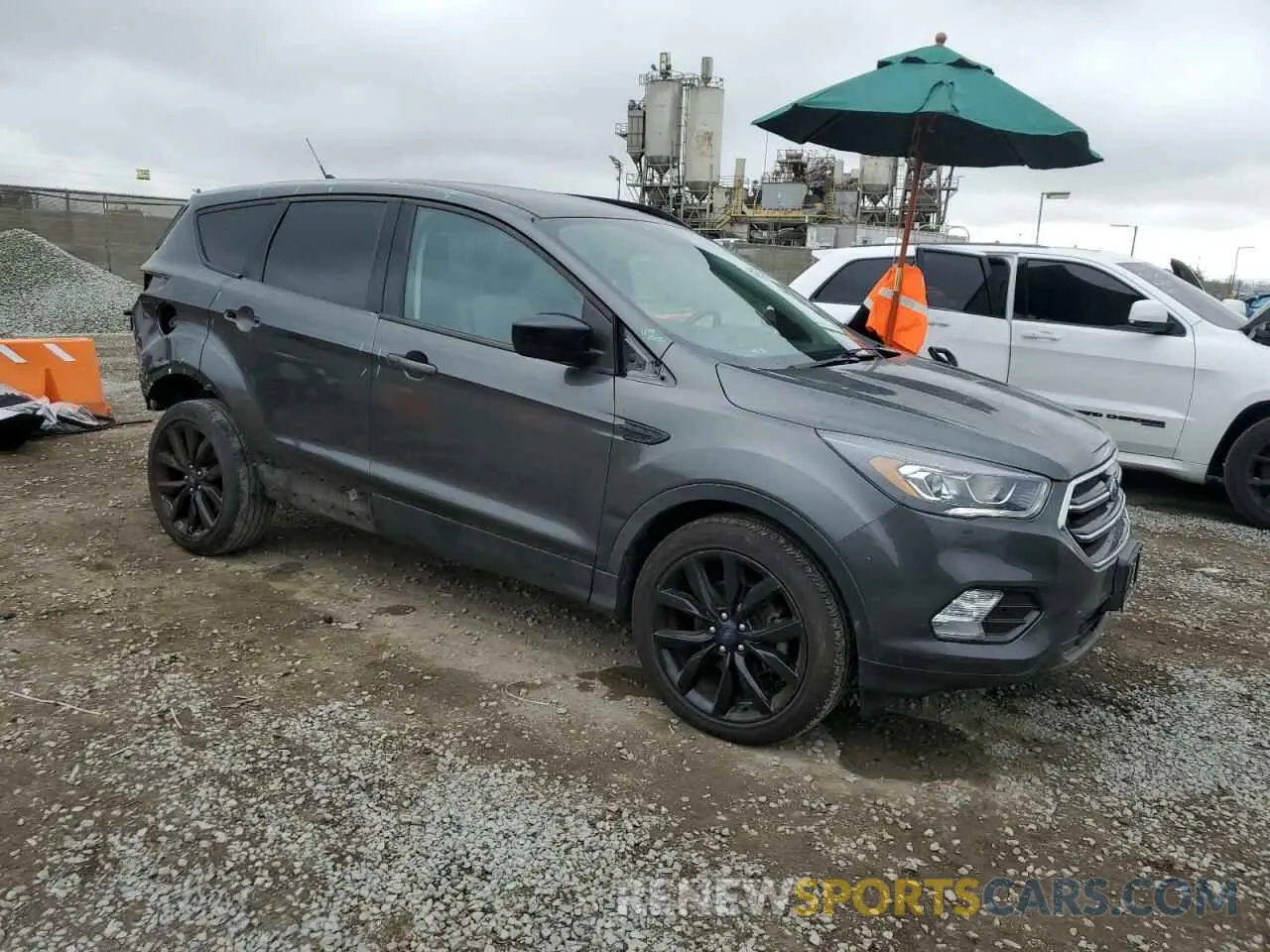 4 Photograph of a damaged car 1FMCU0GD0KUA80546 FORD ESCAPE 2019