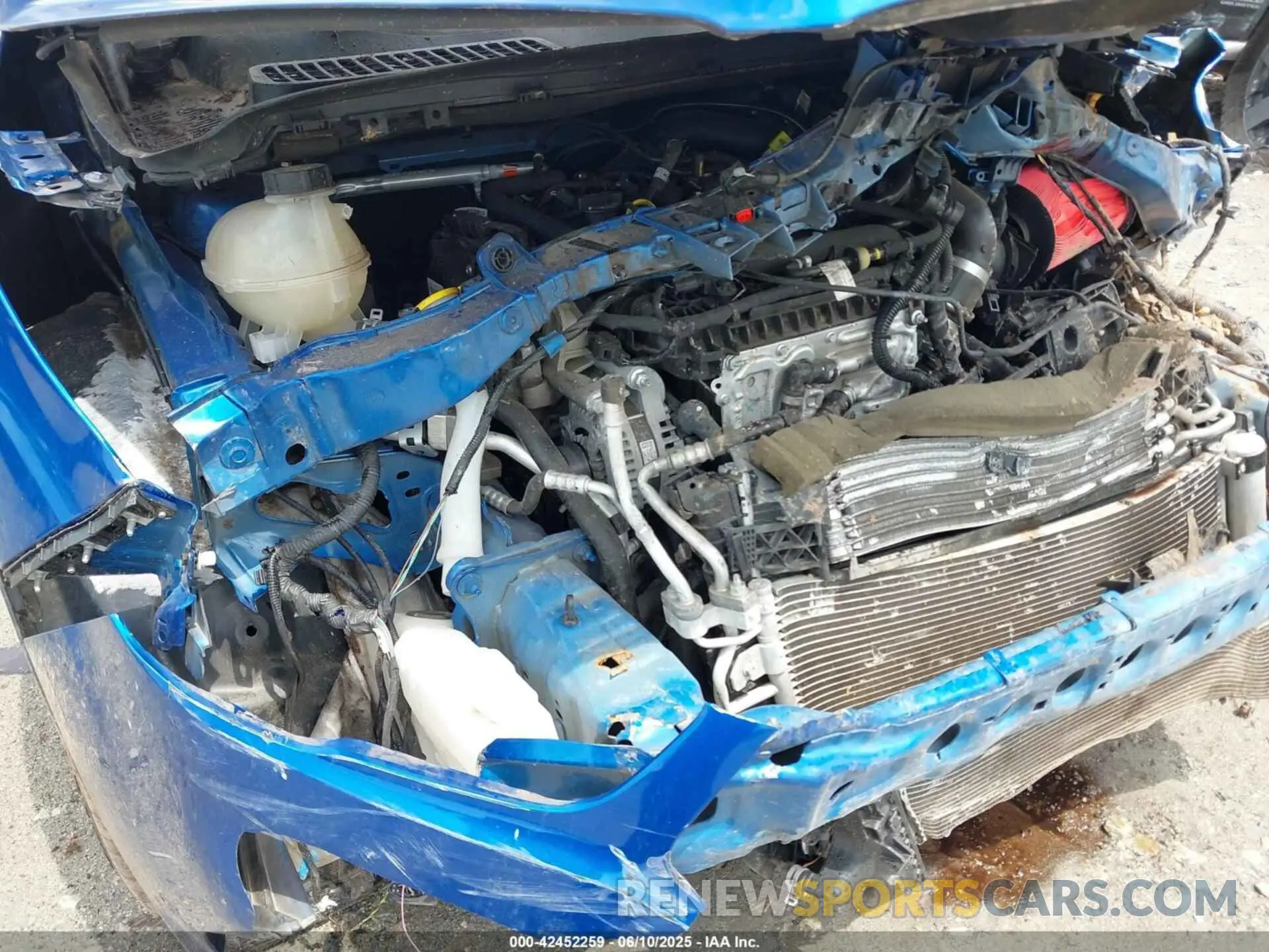 17 Photograph of a damaged car 1FMCU0GD0KUA86525 FORD ESCAPE 2019
