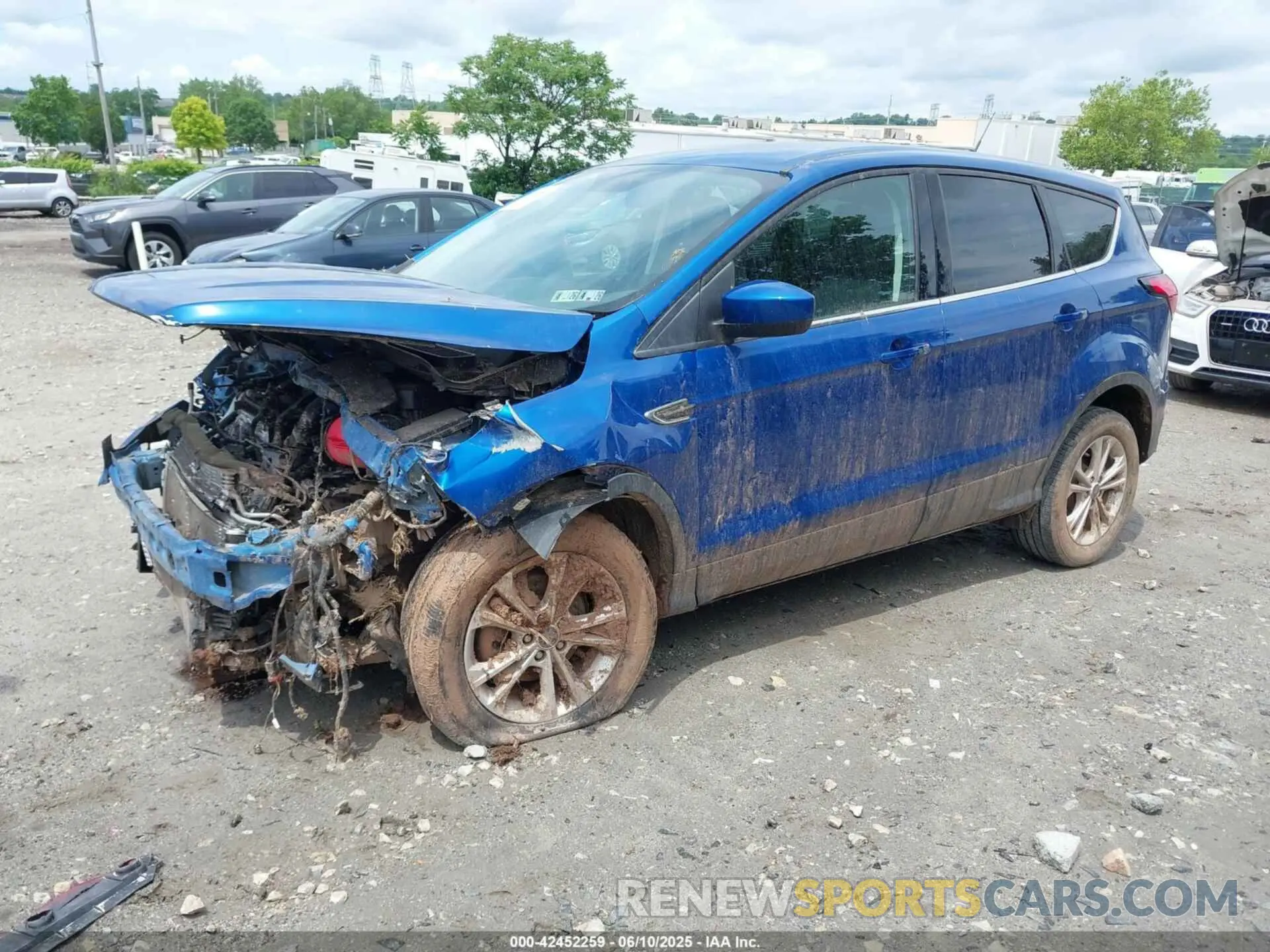 2 Photograph of a damaged car 1FMCU0GD0KUA86525 FORD ESCAPE 2019