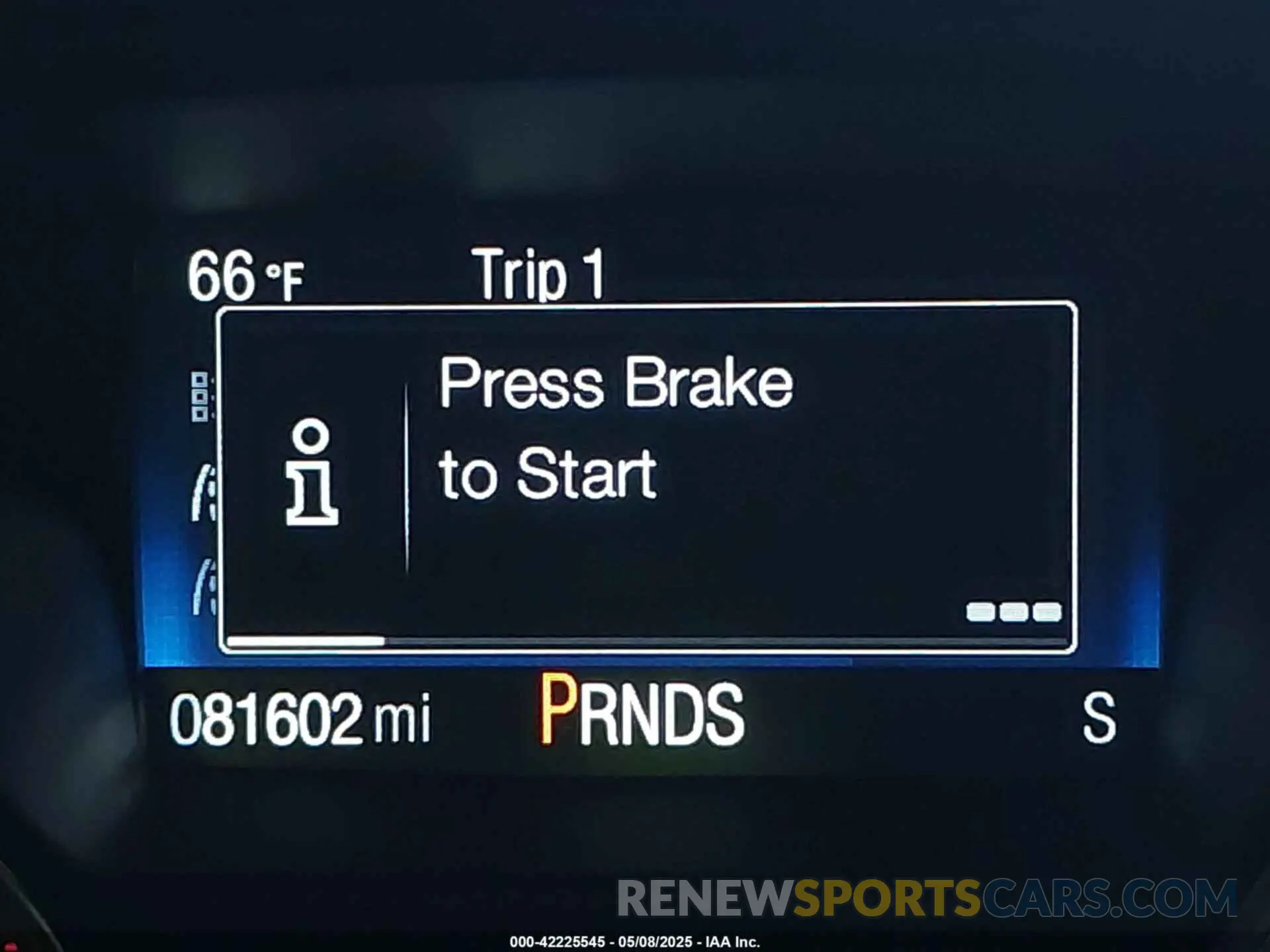 16 Photograph of a damaged car 1FMCU0GD0KUB42219 FORD ESCAPE 2019