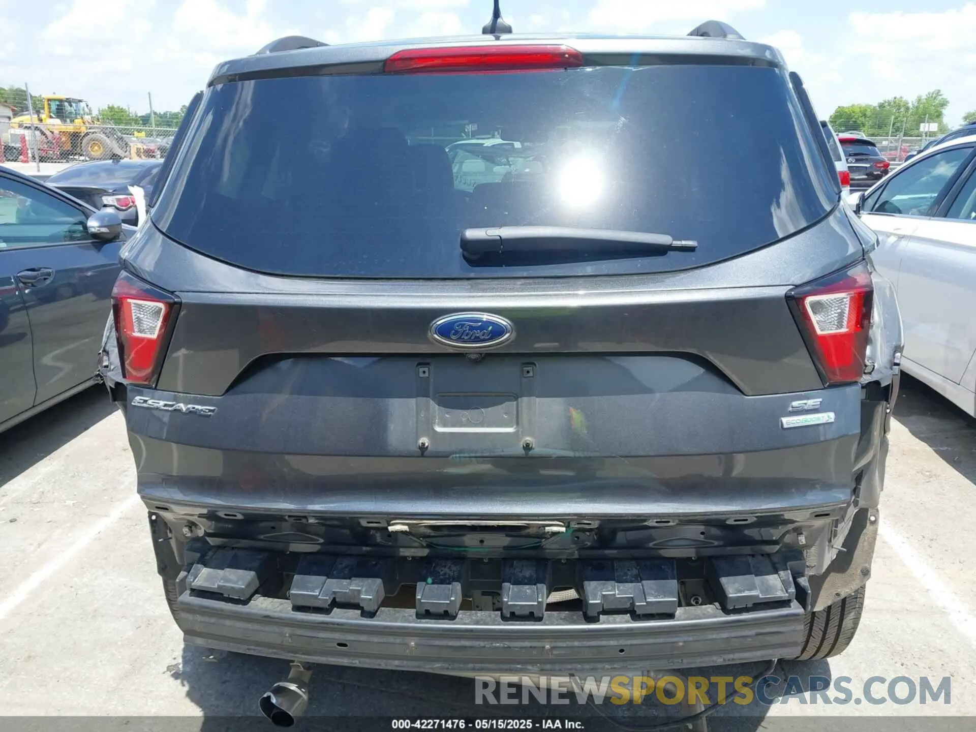 6 Photograph of a damaged car 1FMCU0GD0KUB74569 FORD ESCAPE 2019
