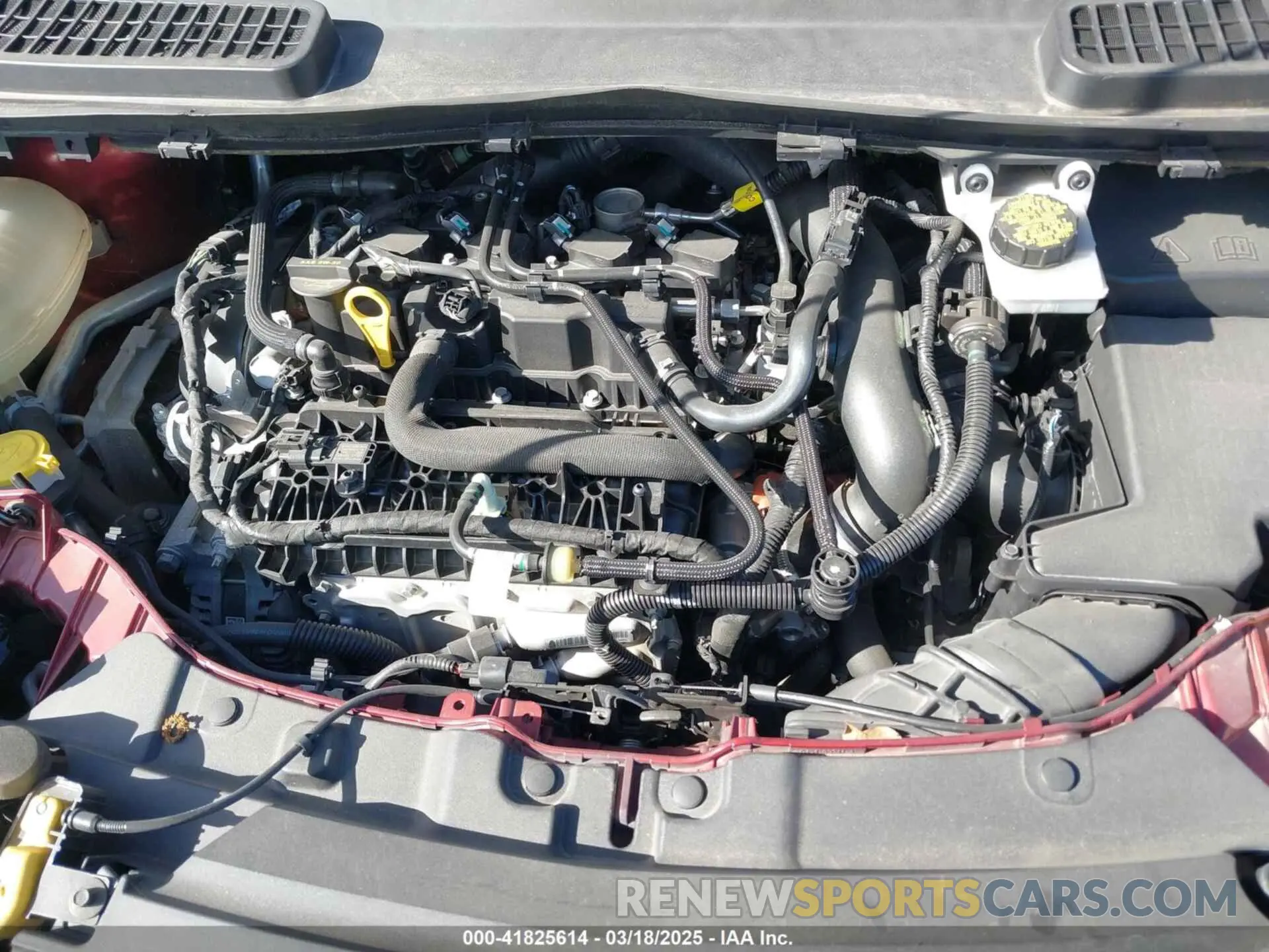 10 Photograph of a damaged car 1FMCU0GD1KUA17486 FORD ESCAPE 2019