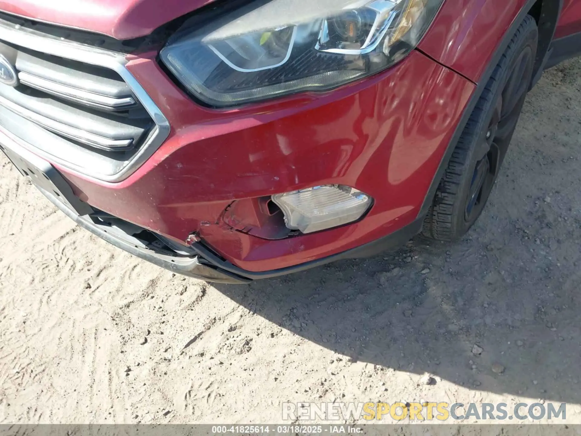 6 Photograph of a damaged car 1FMCU0GD1KUA17486 FORD ESCAPE 2019