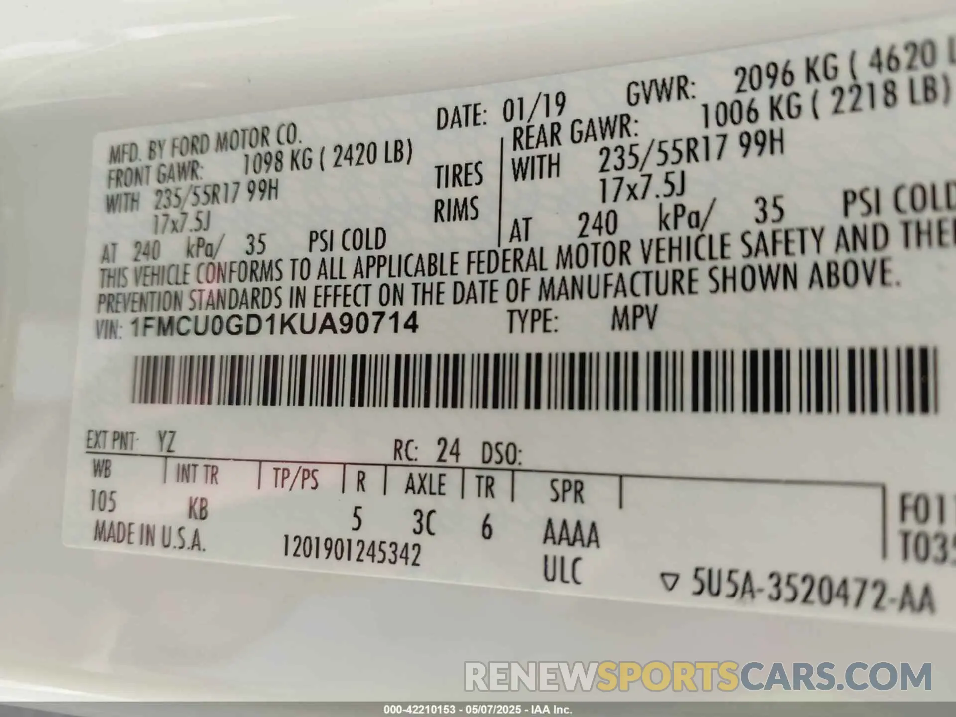 9 Photograph of a damaged car 1FMCU0GD1KUA90714 FORD ESCAPE 2019