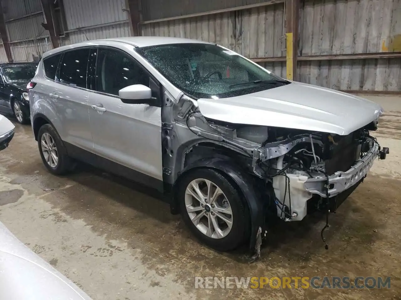 4 Photograph of a damaged car 1FMCU0GD1KUB07253 FORD ESCAPE 2019