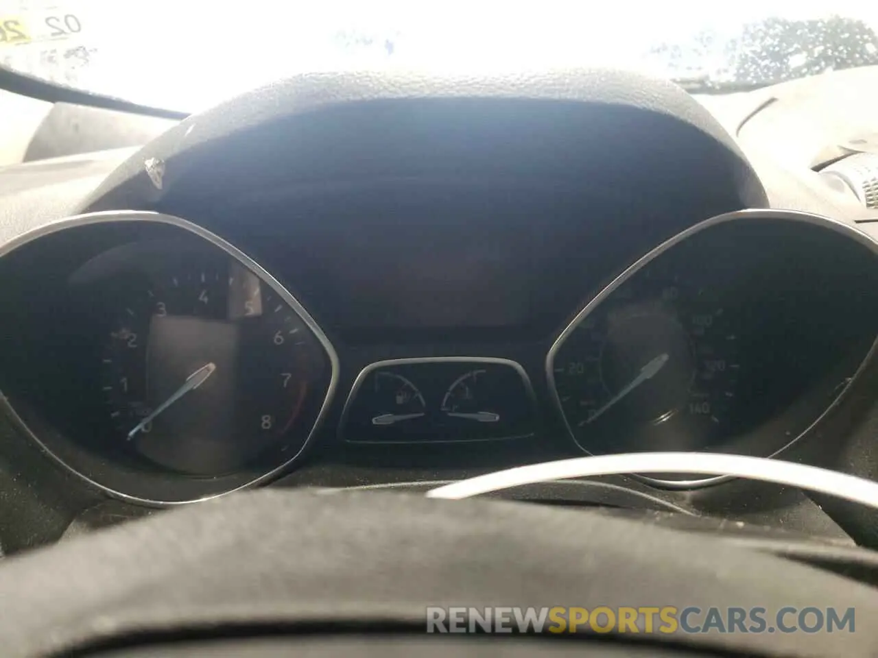 9 Photograph of a damaged car 1FMCU0GD1KUB07253 FORD ESCAPE 2019