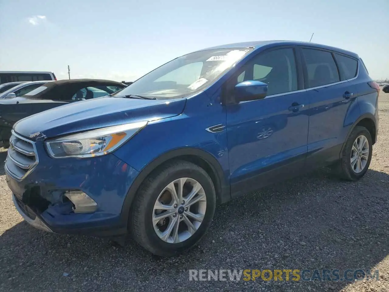 1 Photograph of a damaged car 1FMCU0GD1KUB15563 FORD ESCAPE 2019