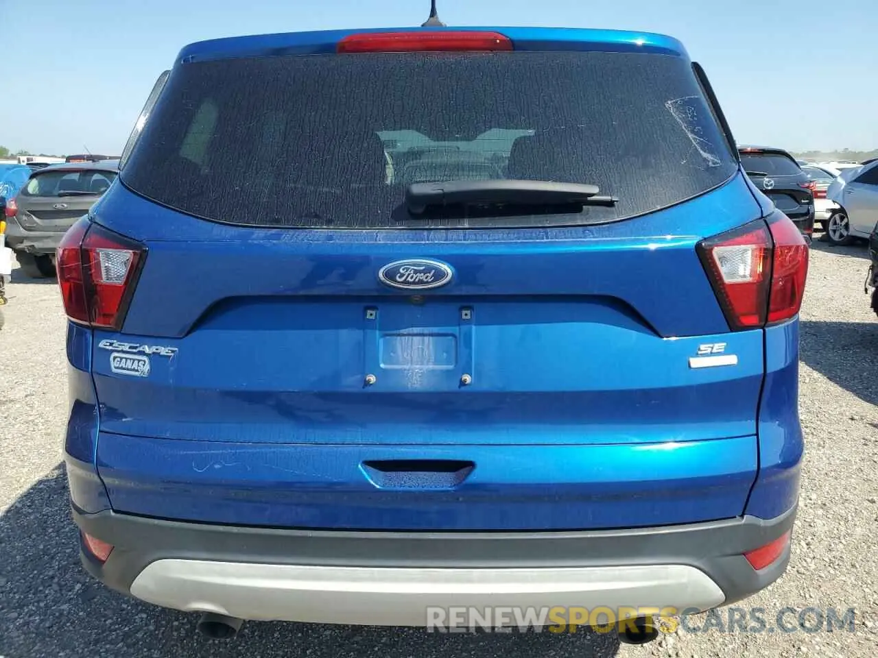6 Photograph of a damaged car 1FMCU0GD1KUB15563 FORD ESCAPE 2019