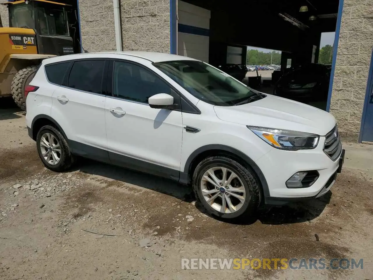 4 Photograph of a damaged car 1FMCU0GD1KUB65606 FORD ESCAPE 2019