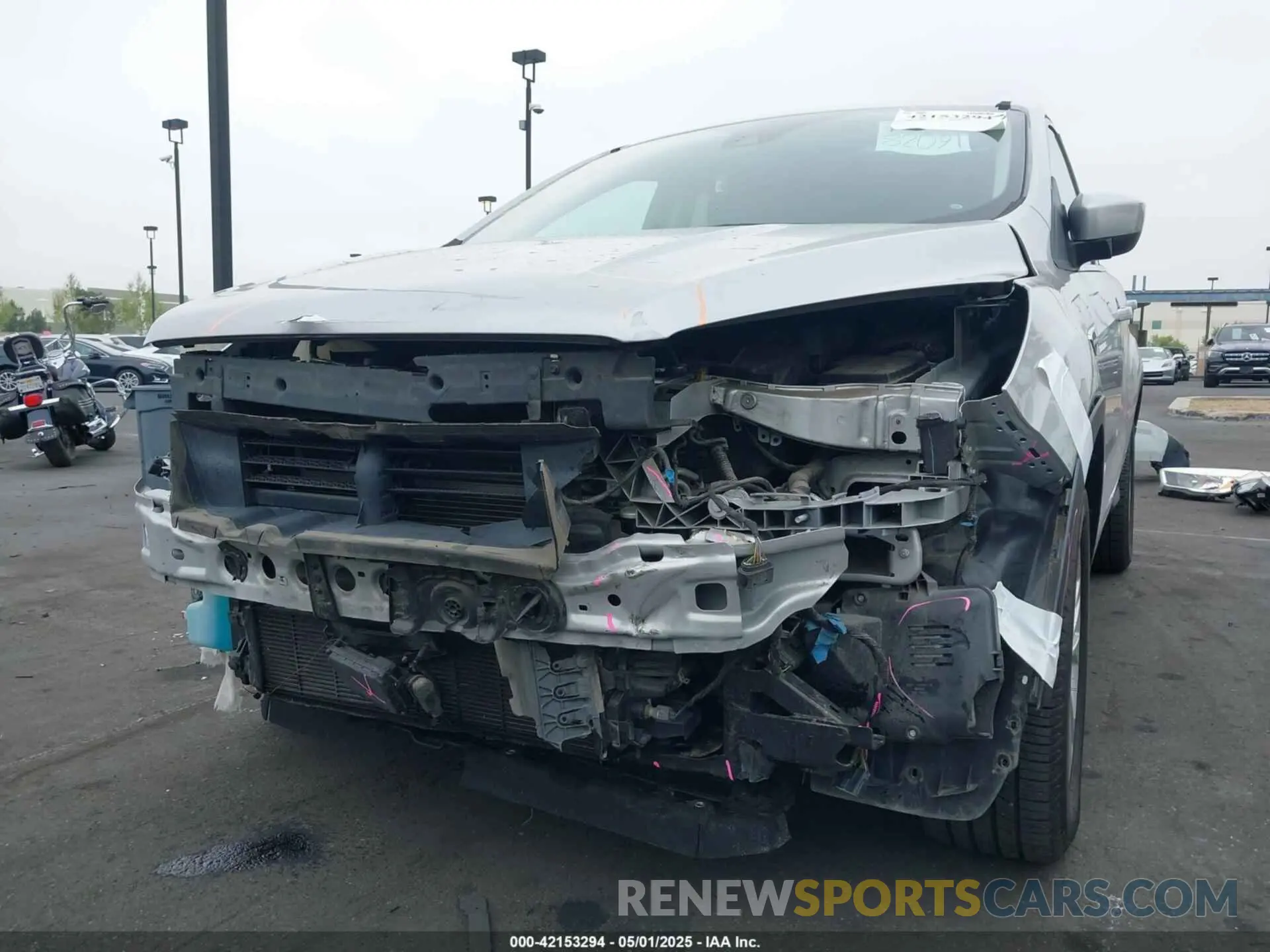 6 Photograph of a damaged car 1FMCU0GD1KUB81935 FORD ESCAPE 2019