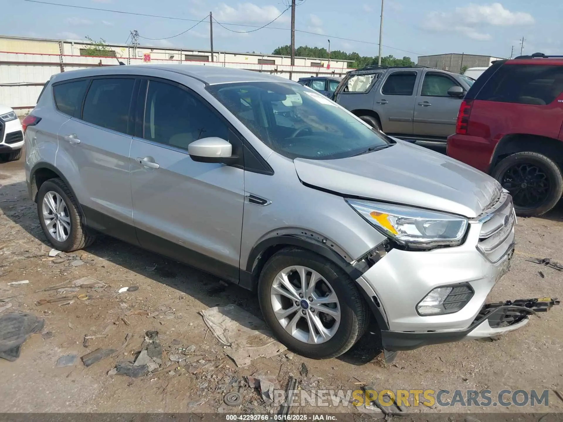 1 Photograph of a damaged car 1FMCU0GD1KUC02511 FORD ESCAPE 2019