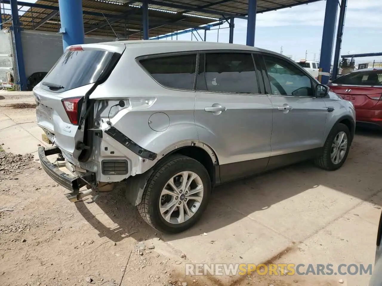 3 Photograph of a damaged car 1FMCU0GD2KUA06237 FORD ESCAPE 2019