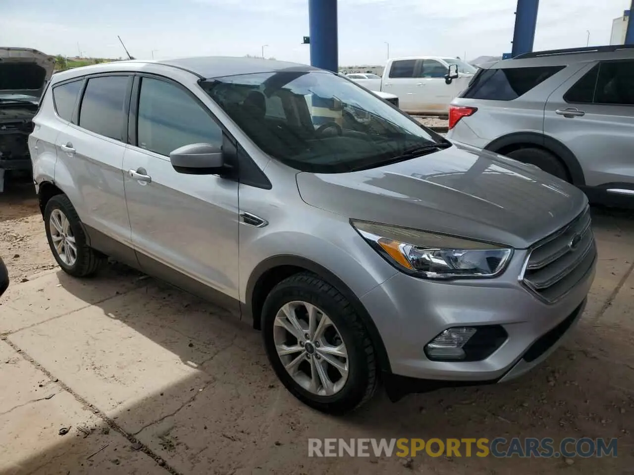 4 Photograph of a damaged car 1FMCU0GD2KUA06237 FORD ESCAPE 2019