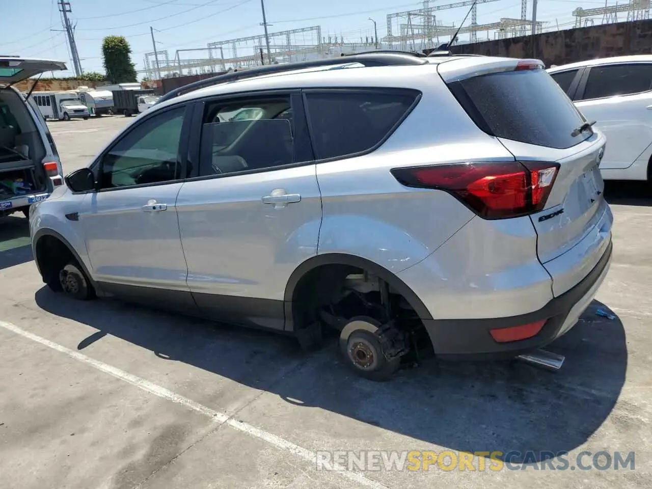 2 Photograph of a damaged car 1FMCU0GD2KUA20414 FORD ESCAPE 2019
