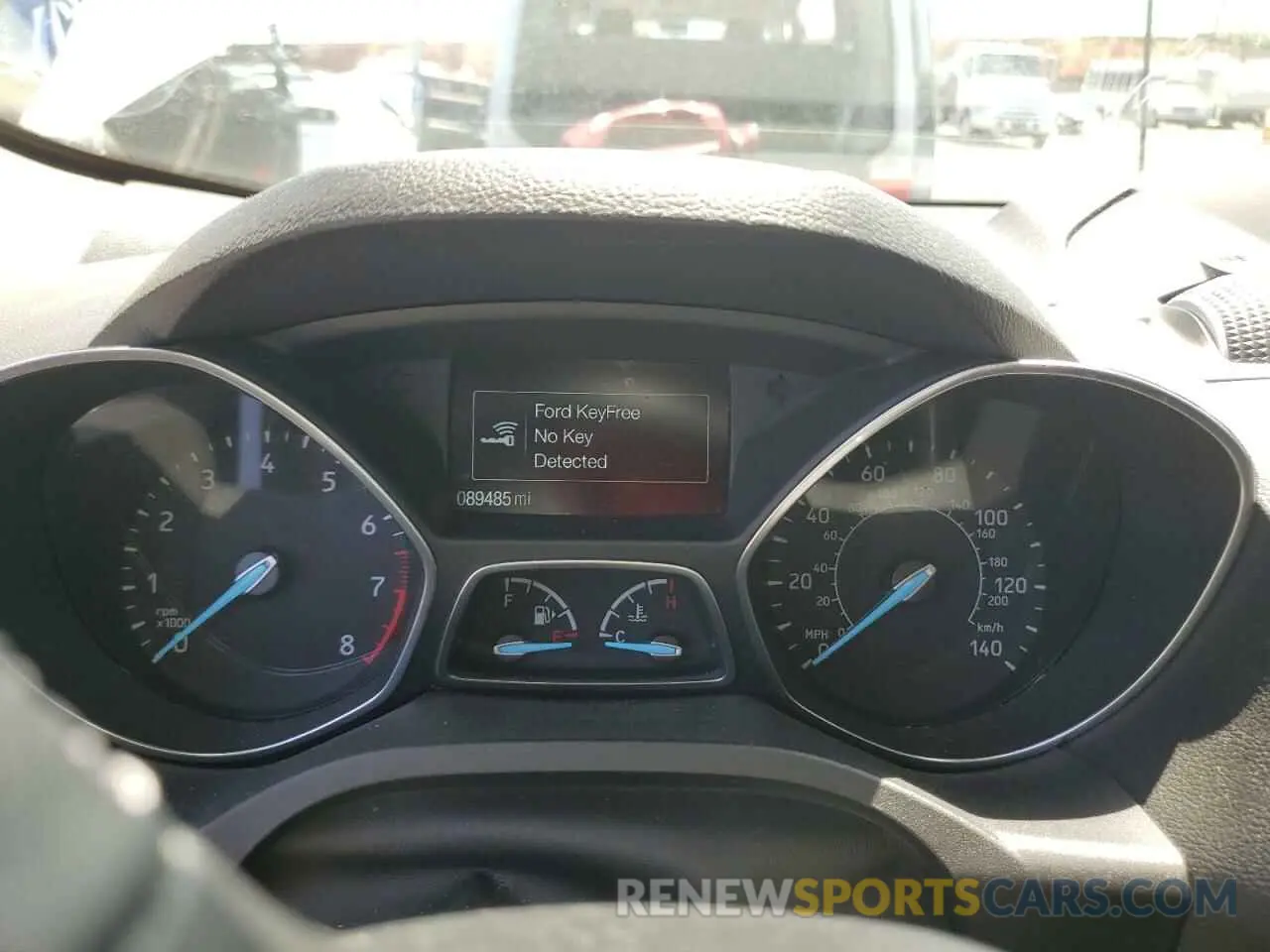 9 Photograph of a damaged car 1FMCU0GD2KUA20414 FORD ESCAPE 2019