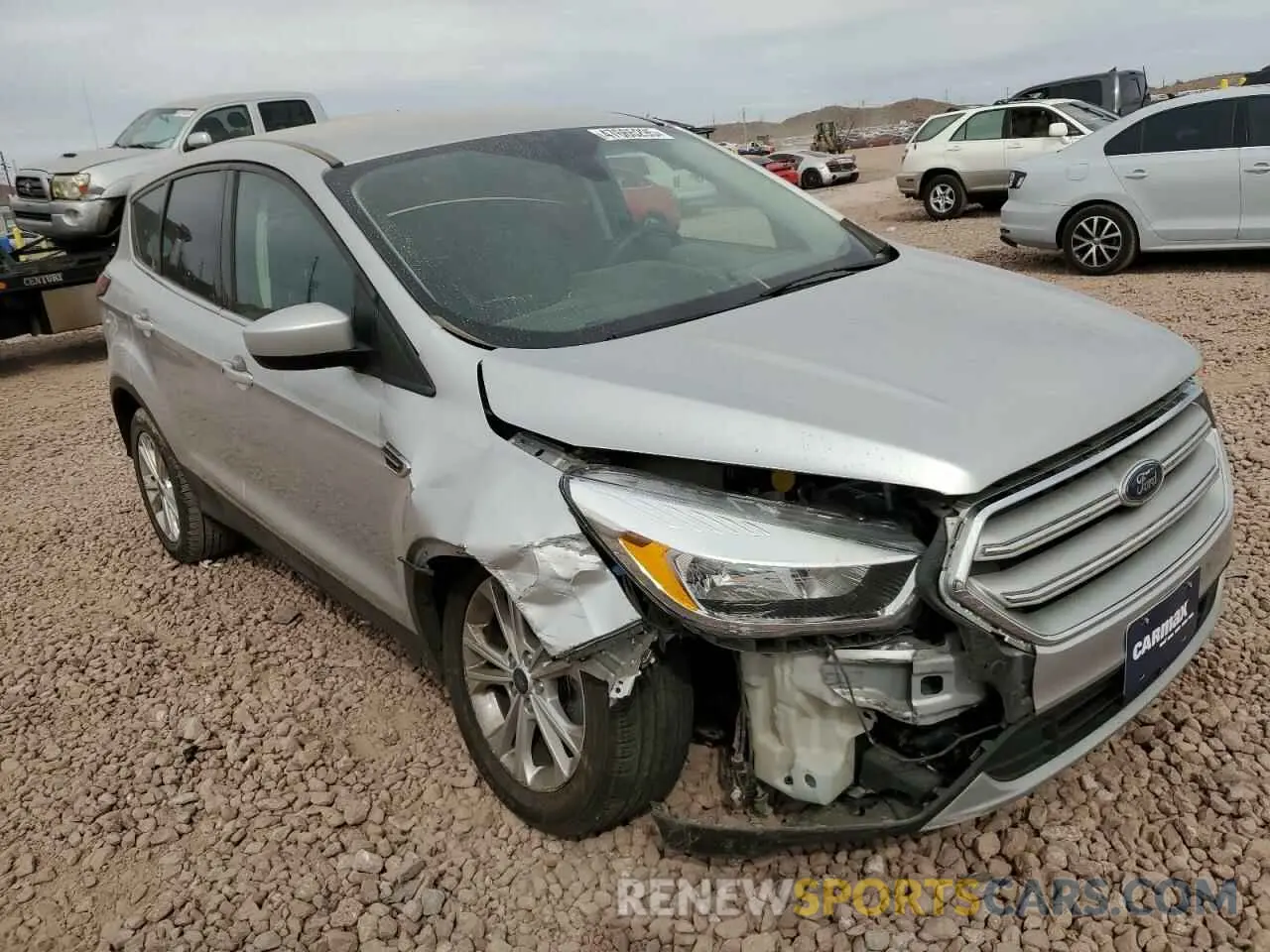 4 Photograph of a damaged car 1FMCU0GD2KUA40419 FORD ESCAPE 2019