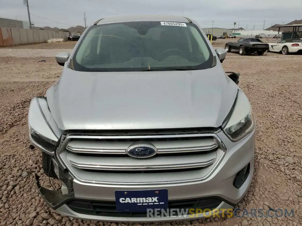5 Photograph of a damaged car 1FMCU0GD2KUA40419 FORD ESCAPE 2019