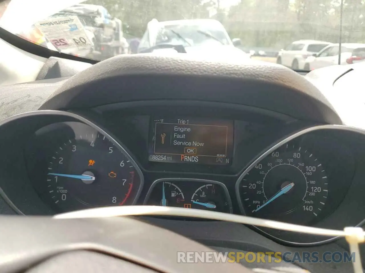 9 Photograph of a damaged car 1FMCU0GD2KUA64767 FORD ESCAPE 2019