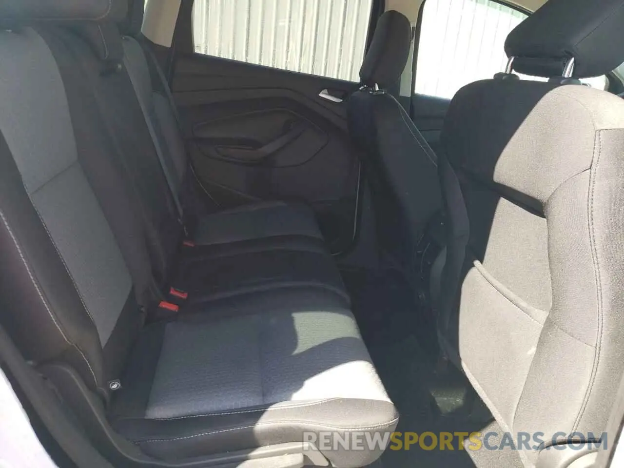 11 Photograph of a damaged car 1FMCU0GD2KUA87725 FORD ESCAPE 2019